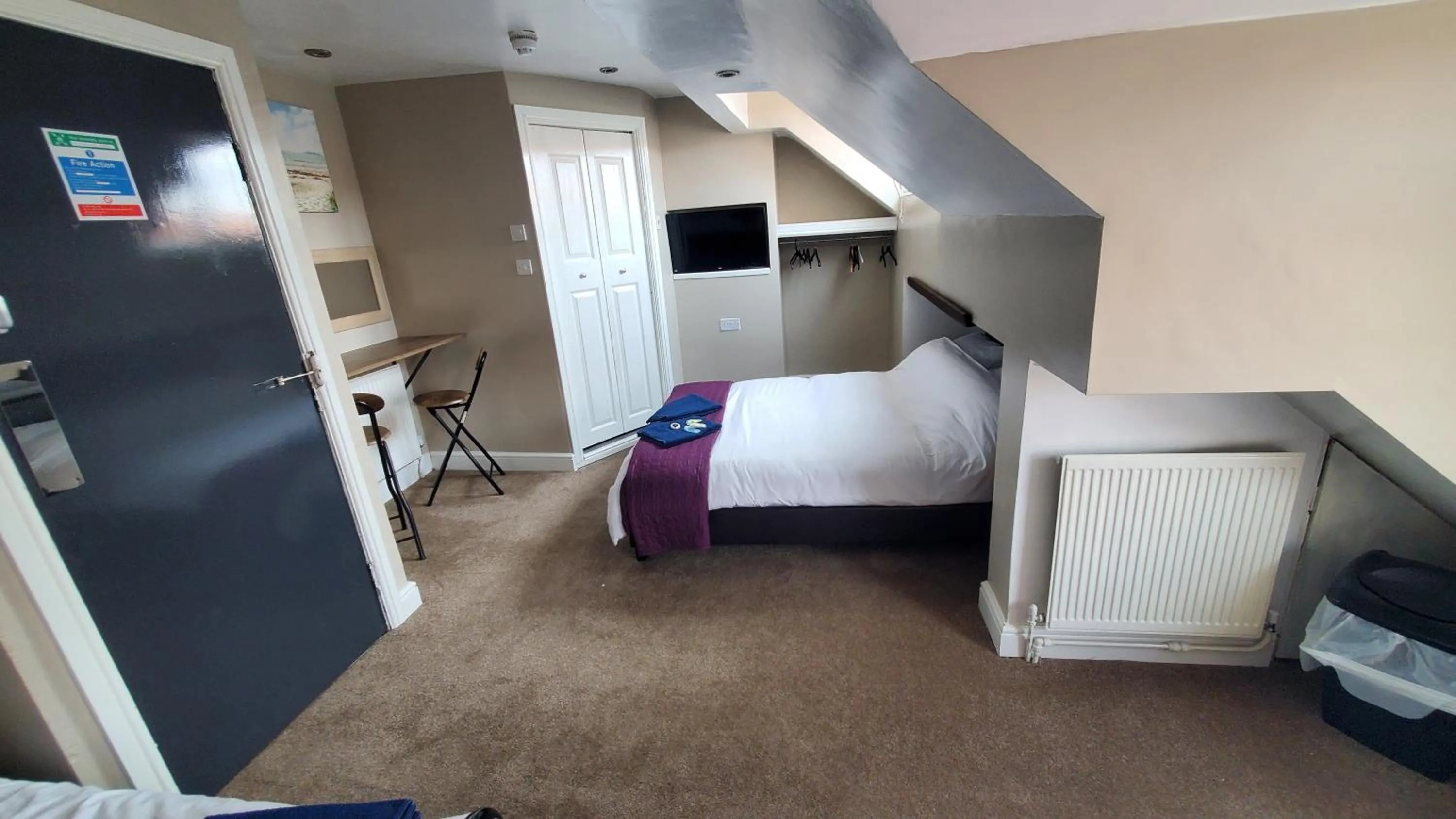 Quadruple Room in Leecliff Guest House