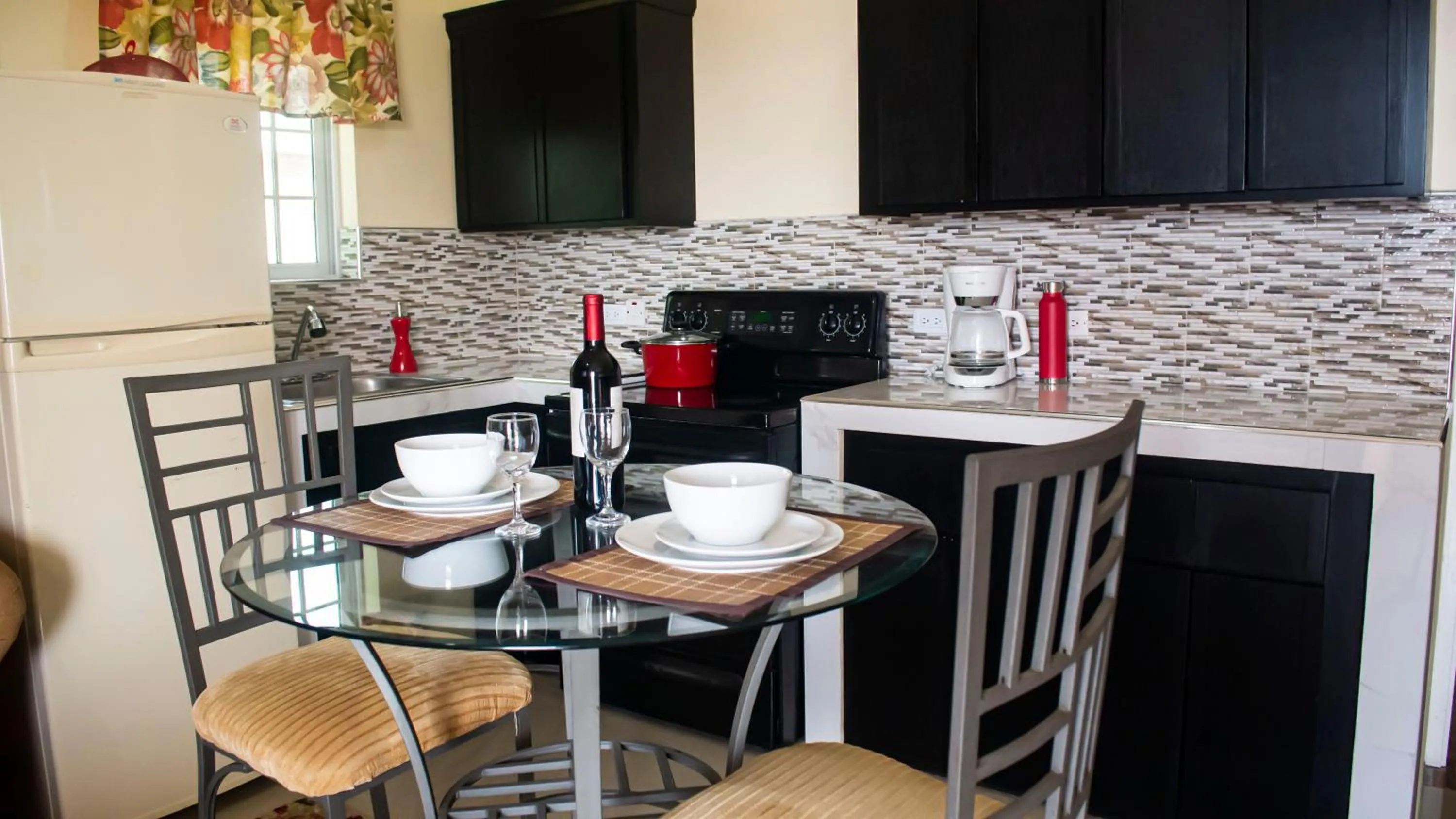 Dining area in Sunset Nabro