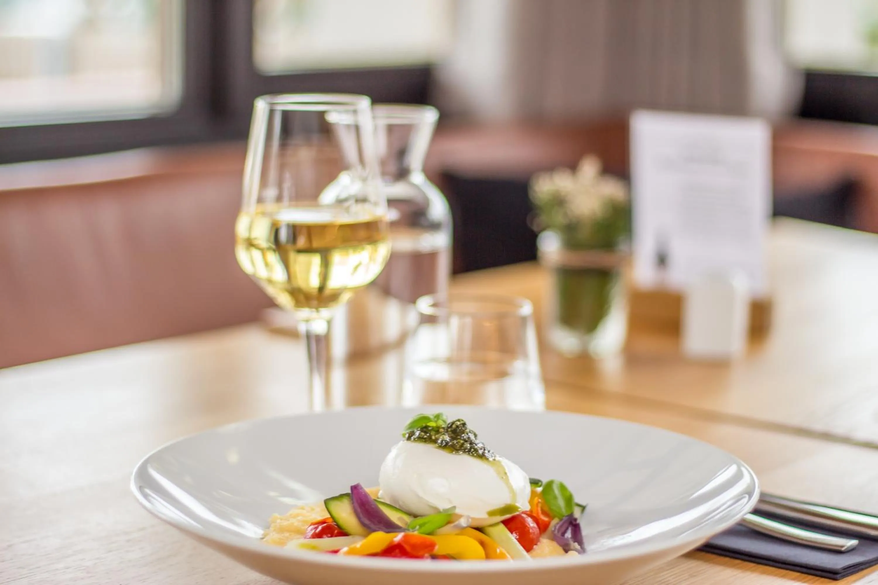 Restaurant/places to eat in Wirthshof Hotel & Chalets