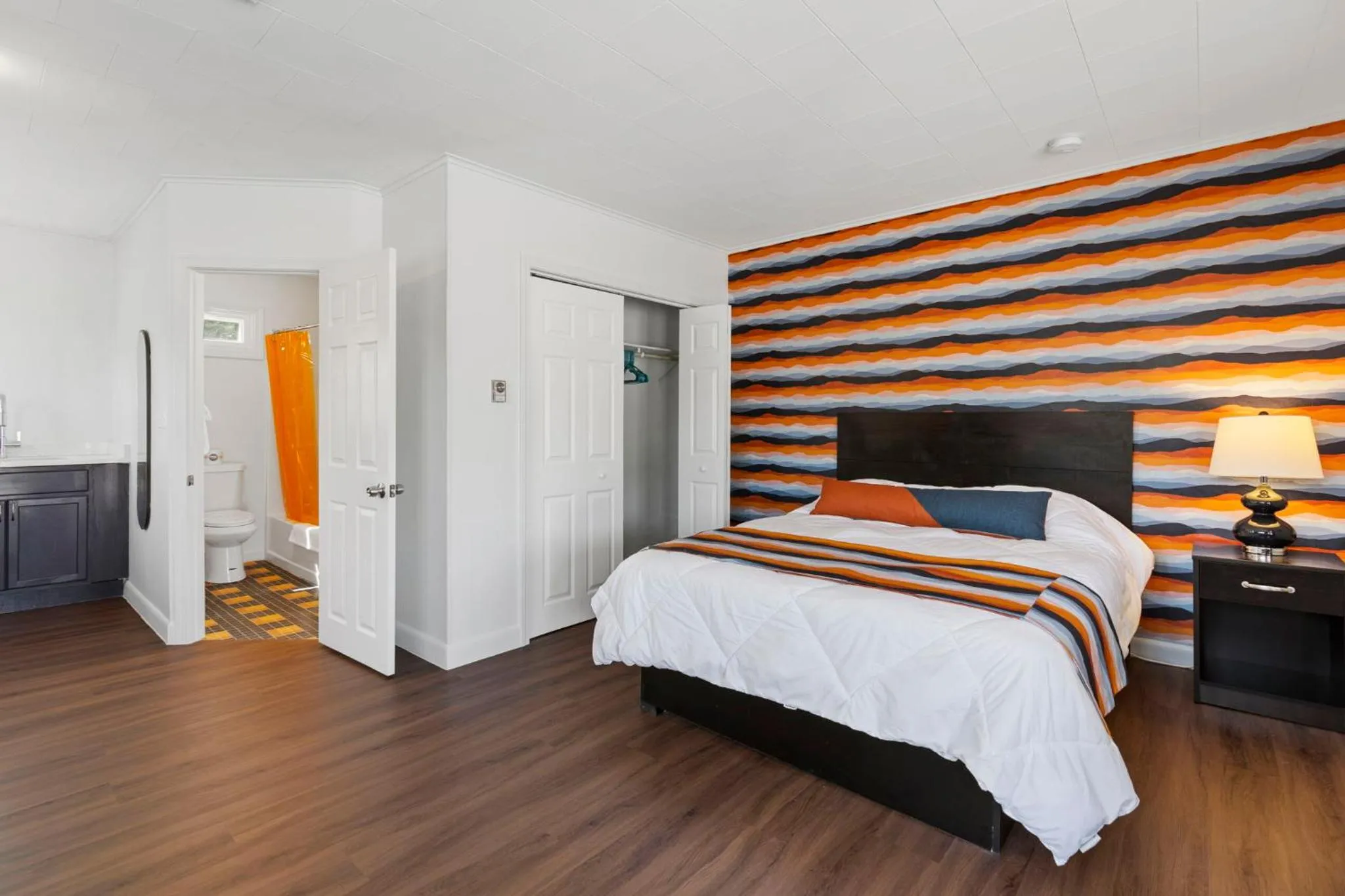 Bed in Wagon Wheel Motel