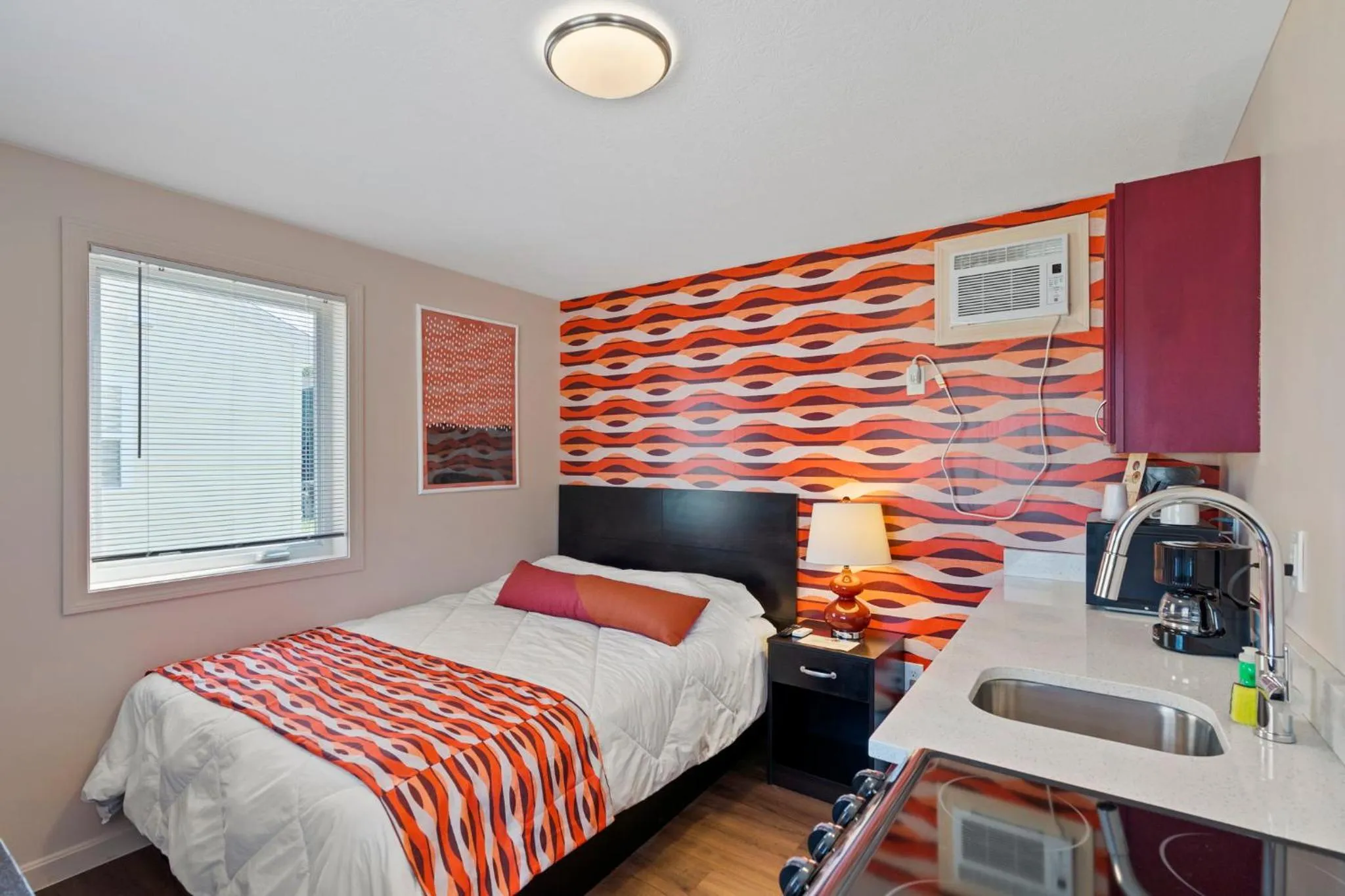 Bed in Wagon Wheel Motel