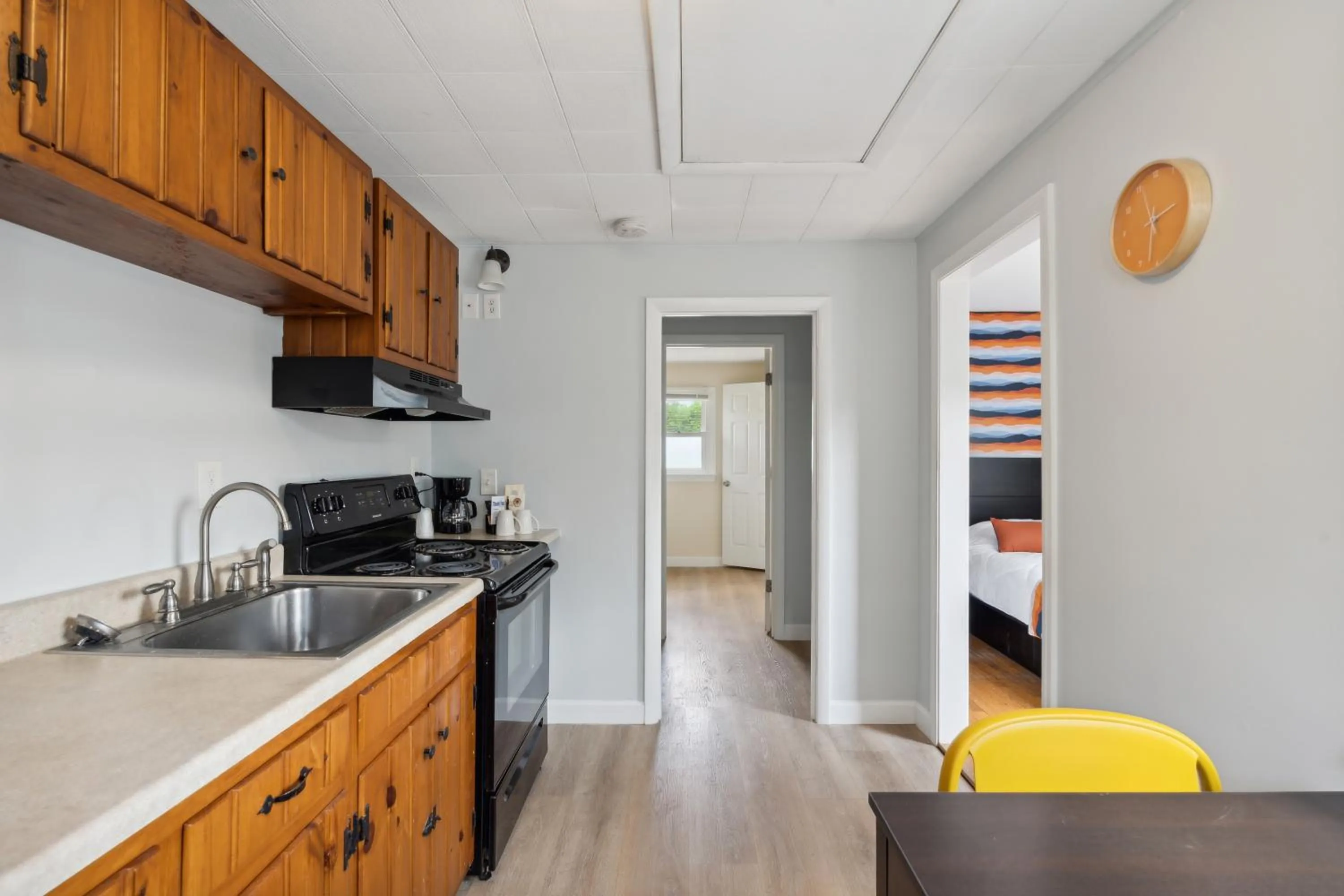 oven in Wagon Wheel Motel