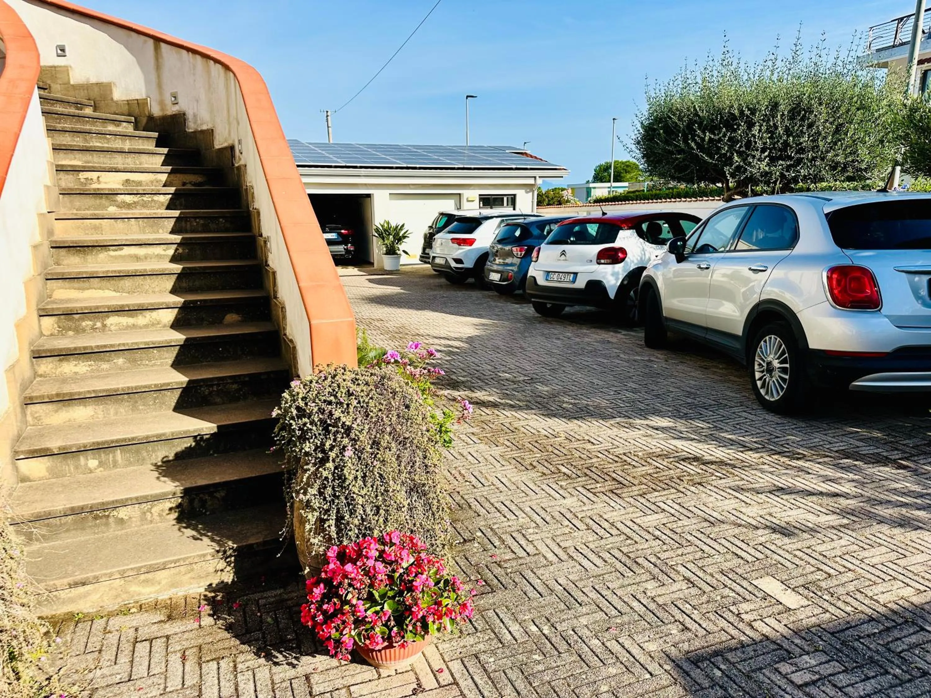 Parking in InVilla Bed&Breakfast - Quality Rooms