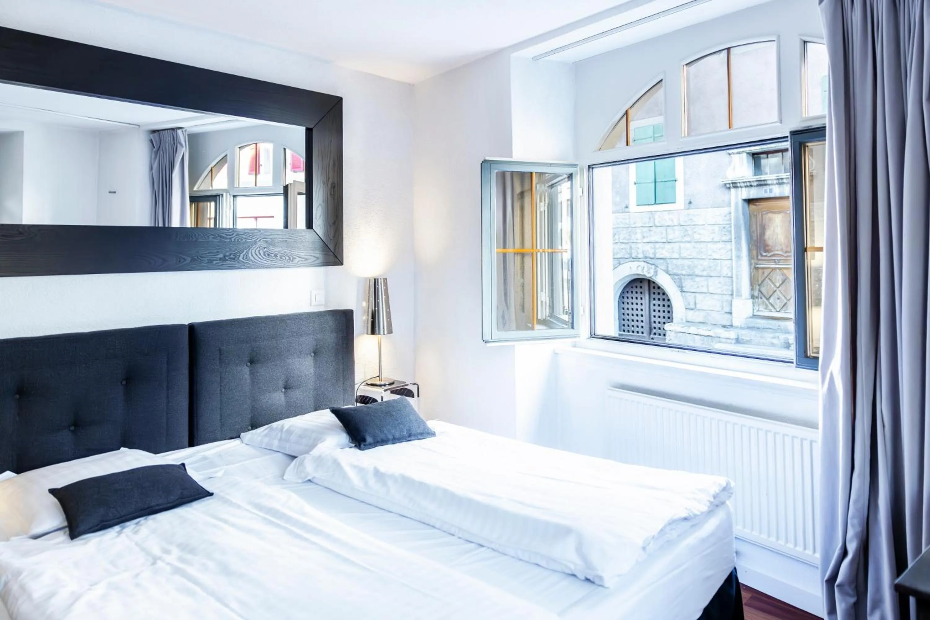 Bed in Tralala Hotel Montreux