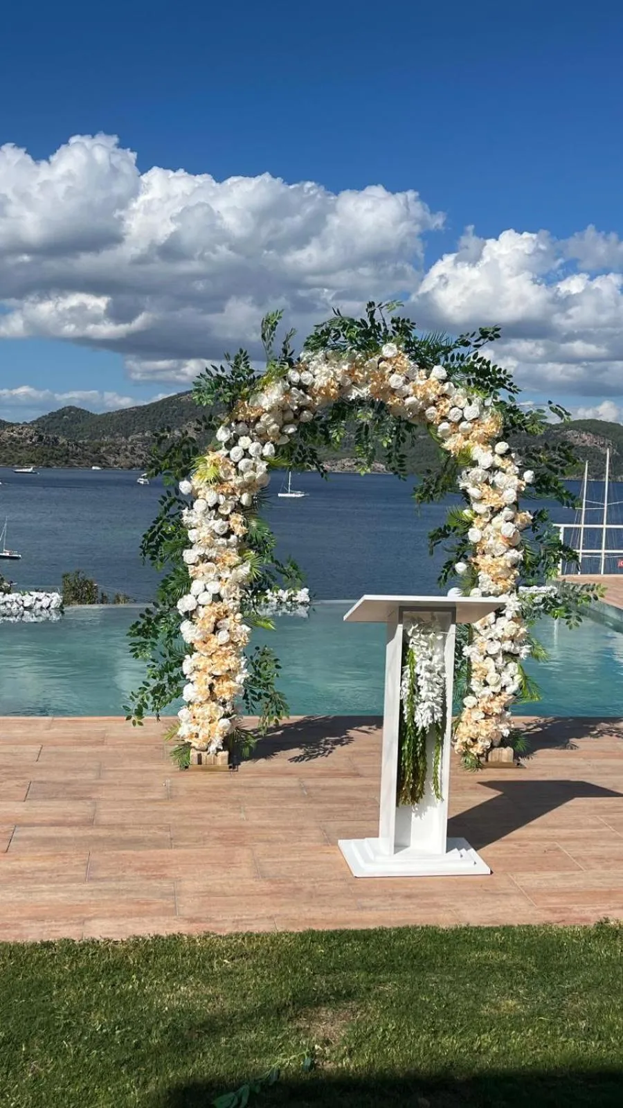 Swimming pool in Alice Tatil Evi OTEL