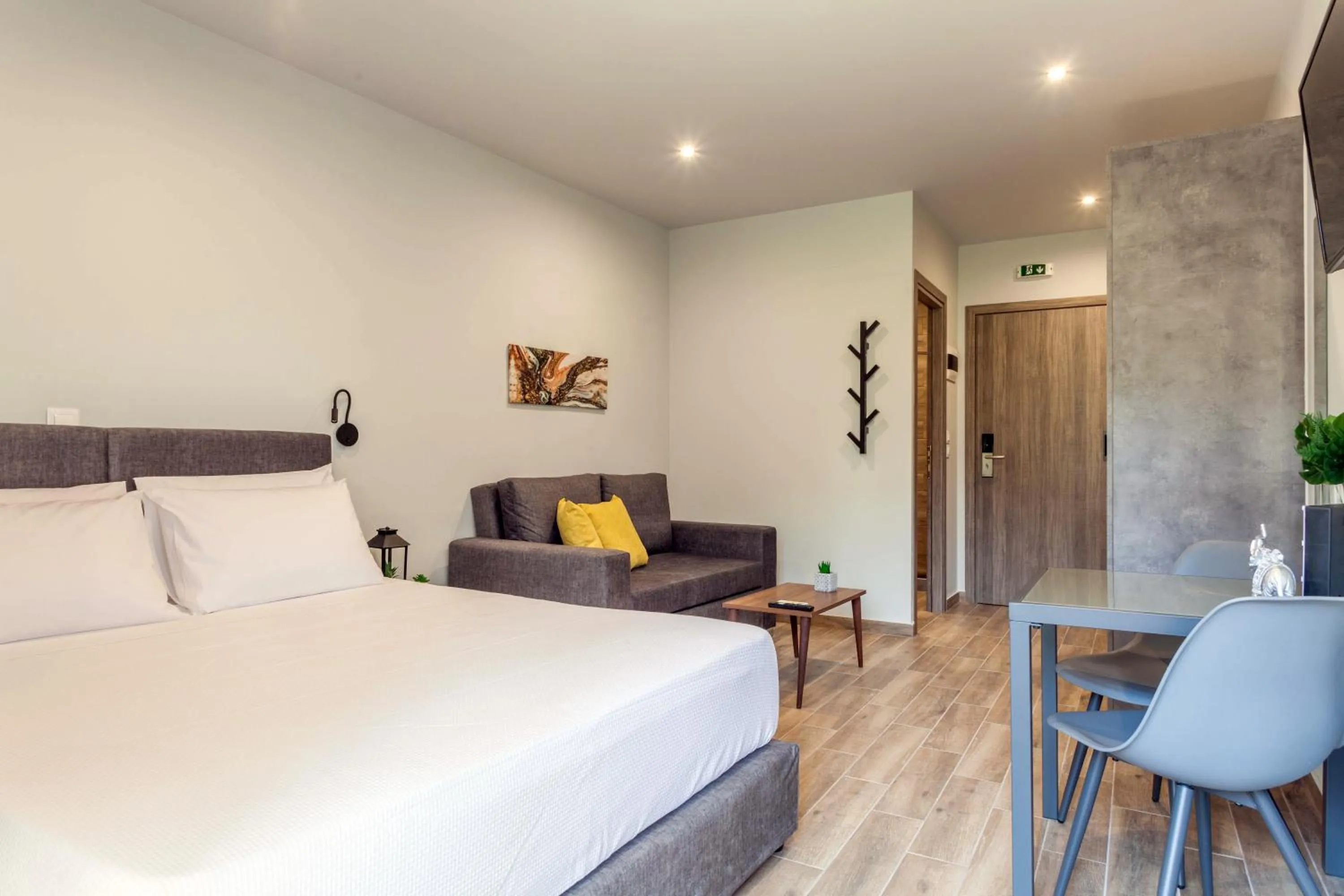 Photo of the whole room, Bed in Raise Heraklion Boutique Apartments