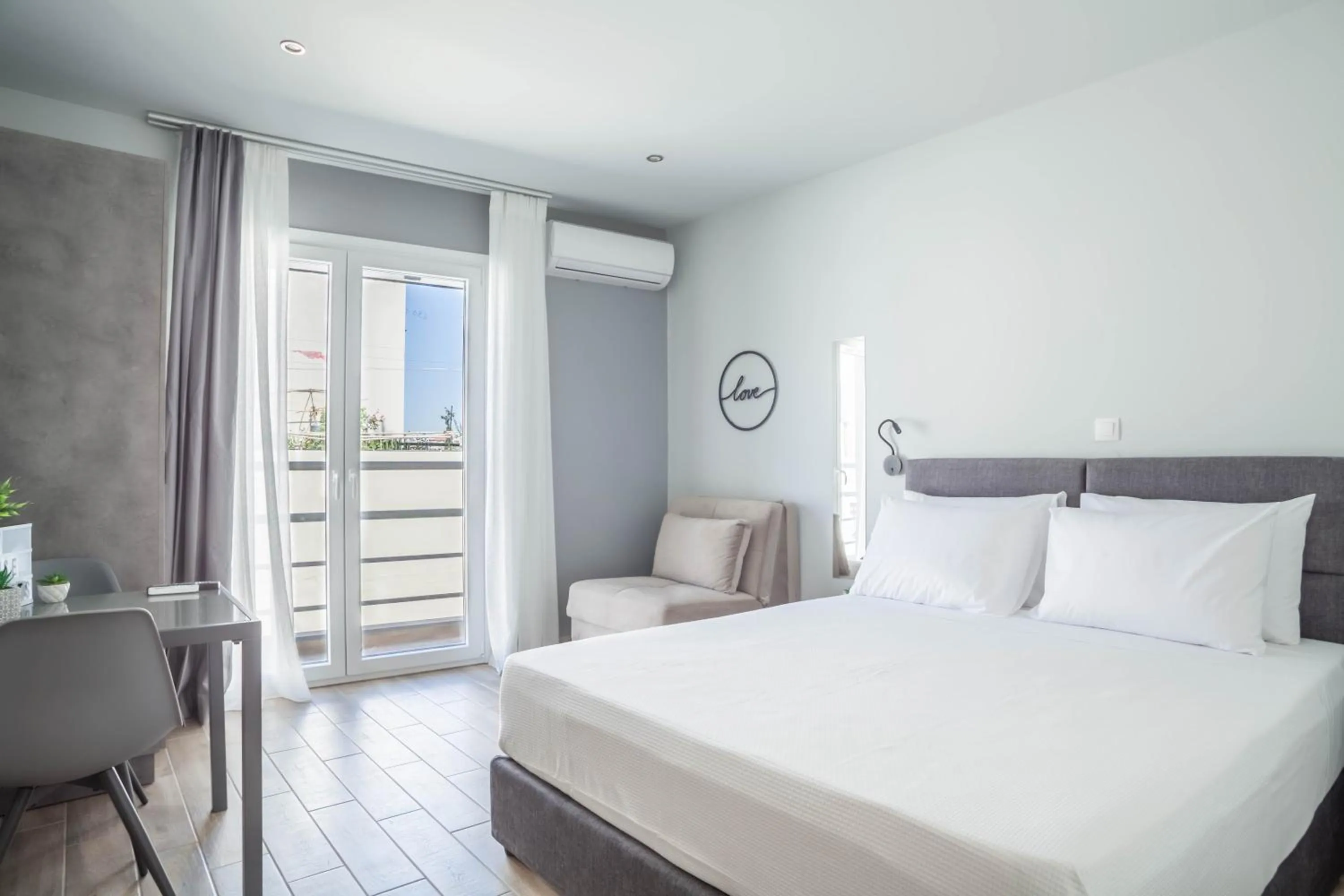 Bed in Raise Heraklion Boutique Apartments