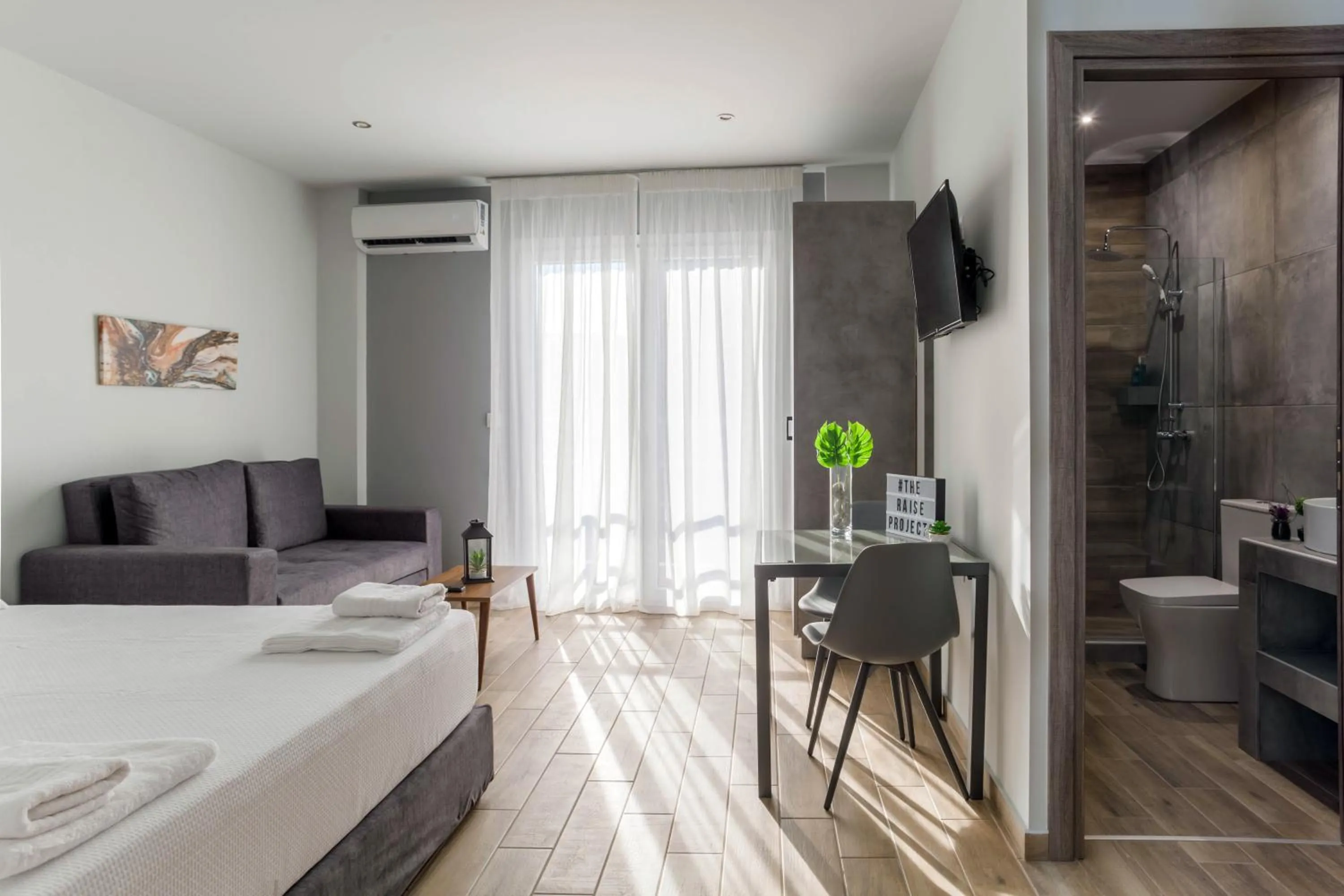 Photo of the whole room, Bed in Raise Heraklion Boutique Apartments