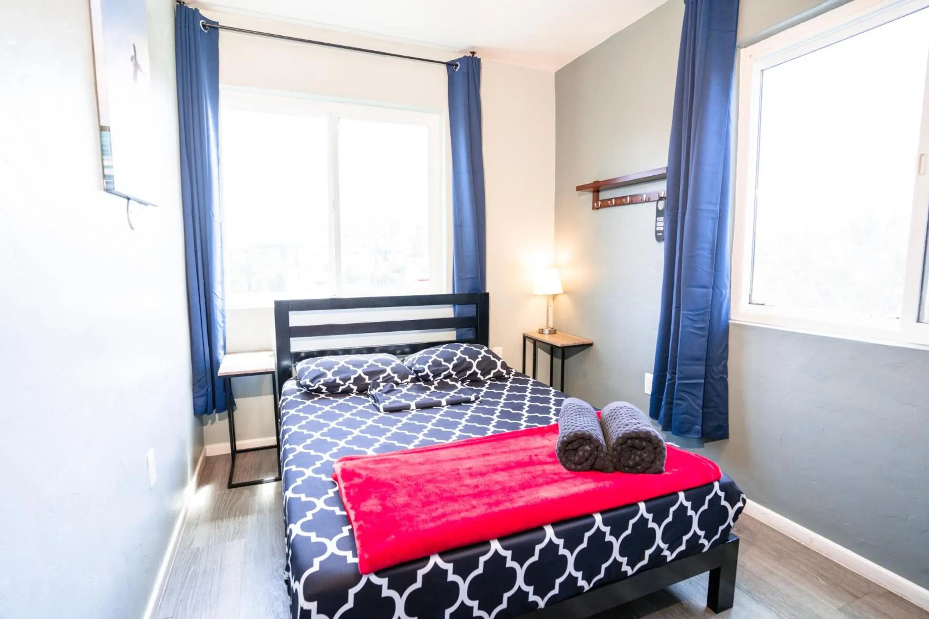 Superior Double Room - single occupancy in California Dreams Hostel - Ocean Beach Superior Double Room - single occupancy in California Dreams Hostel - Ocean Beach