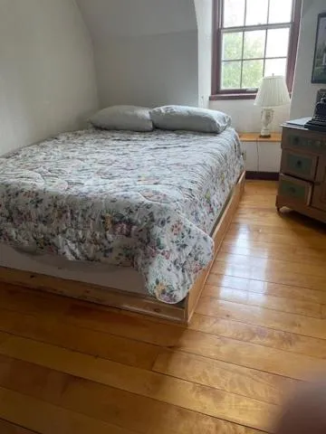 Bed in Baneberry Meadows B&B