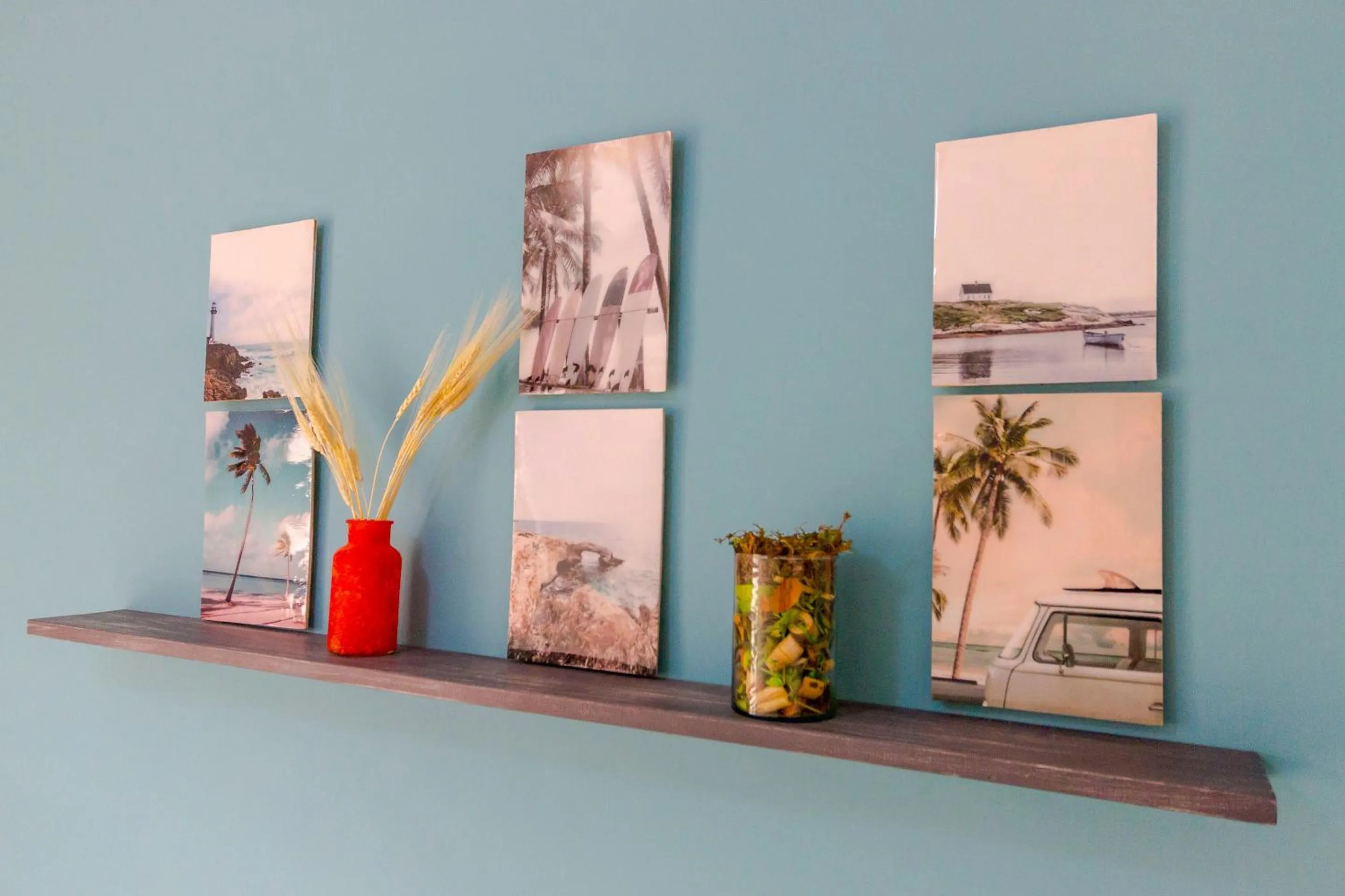 Decorative detail in Breezy & Bright Full Apartment