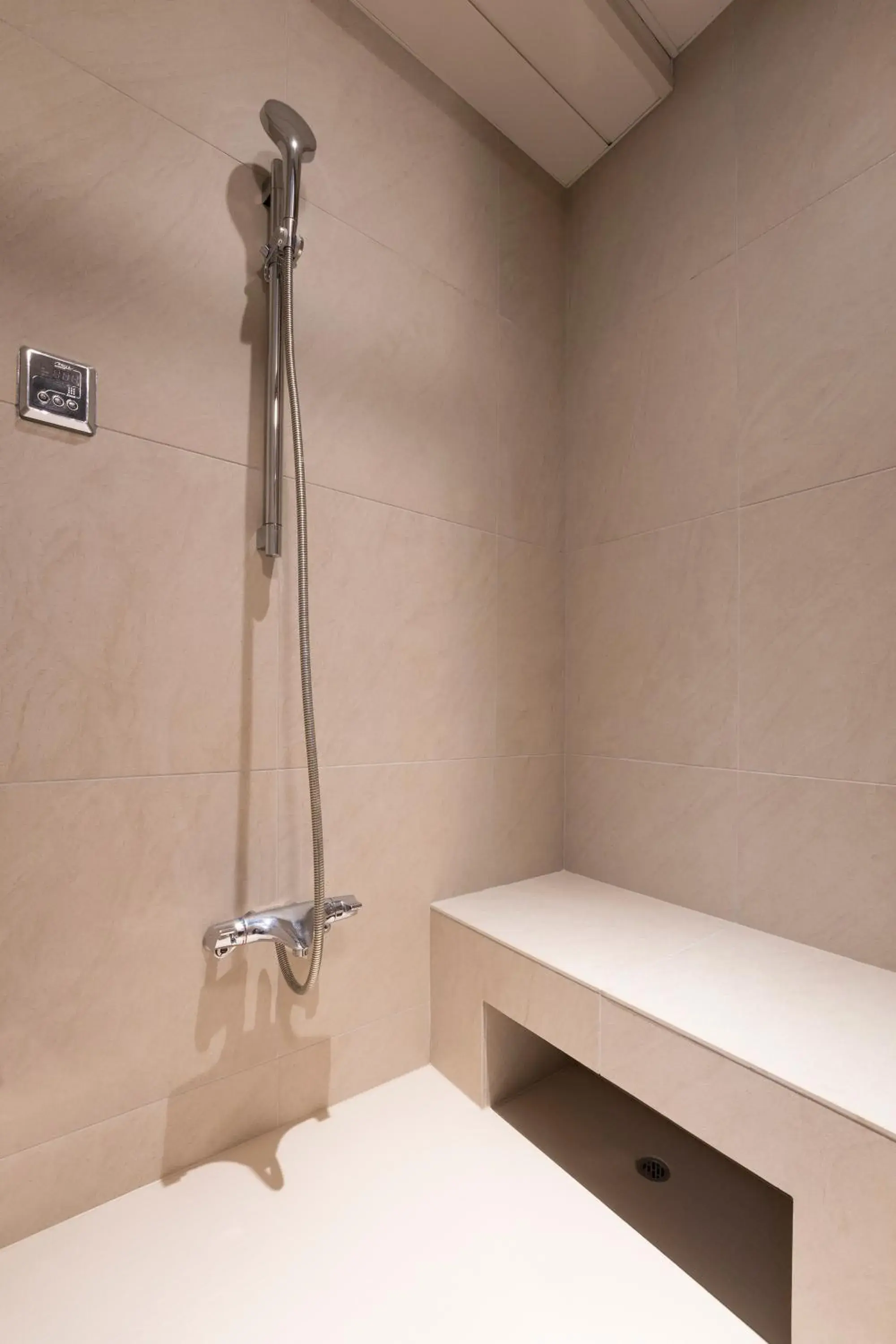 Bed in hotel hisoca ikebukuro Bed in hotel hisoca ikebukuro