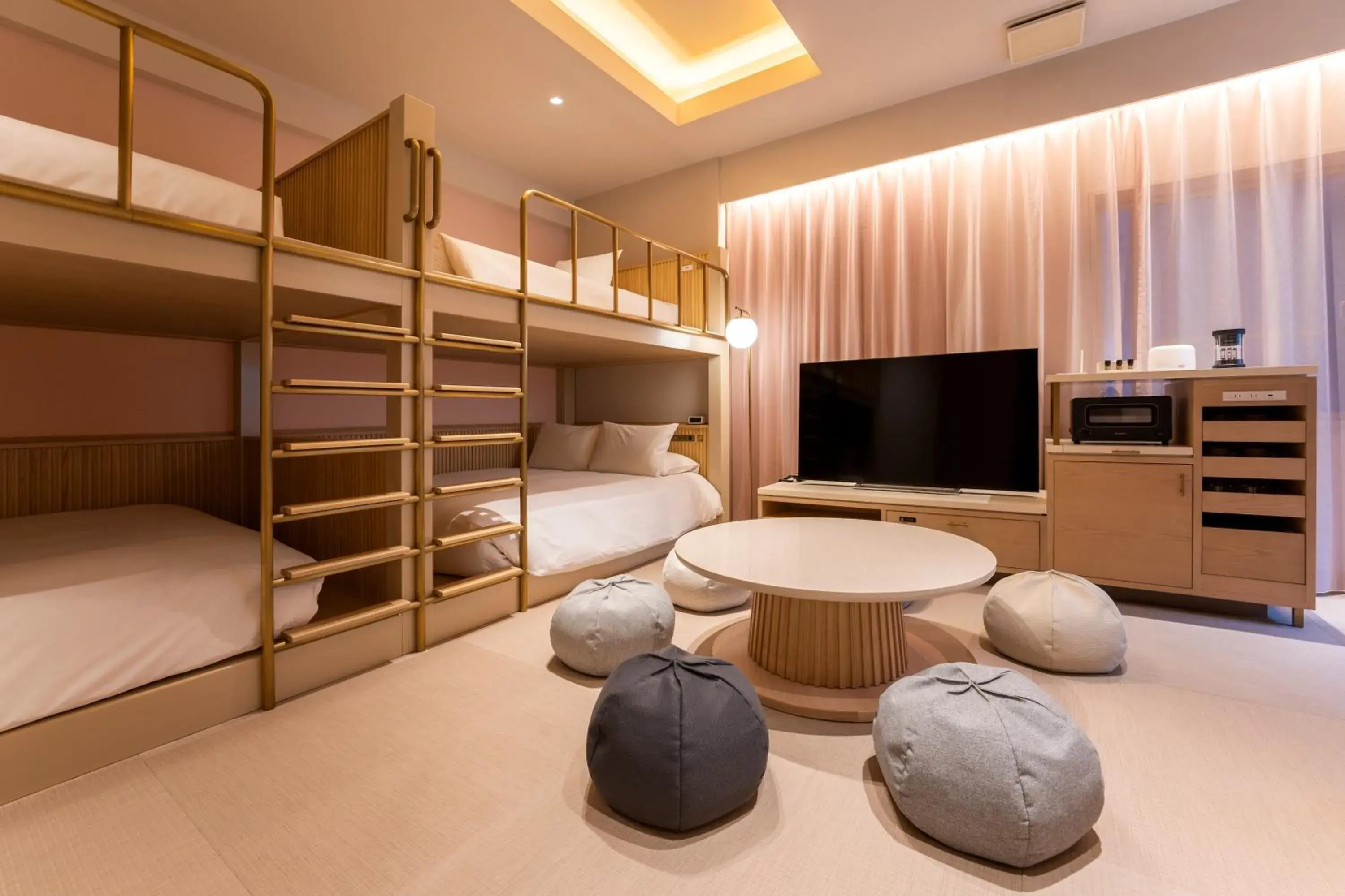 Bed in hotel hisoca ikebukuro Bed in hotel hisoca ikebukuro