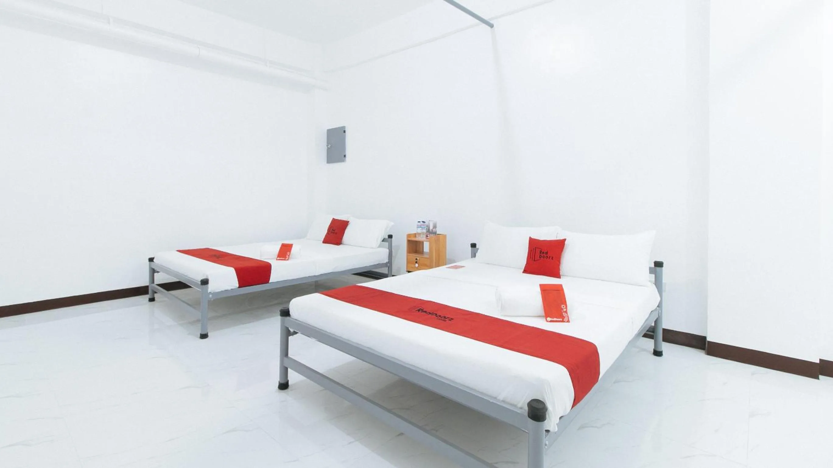 Bed in RedDoorz at Good 101 Paranaque