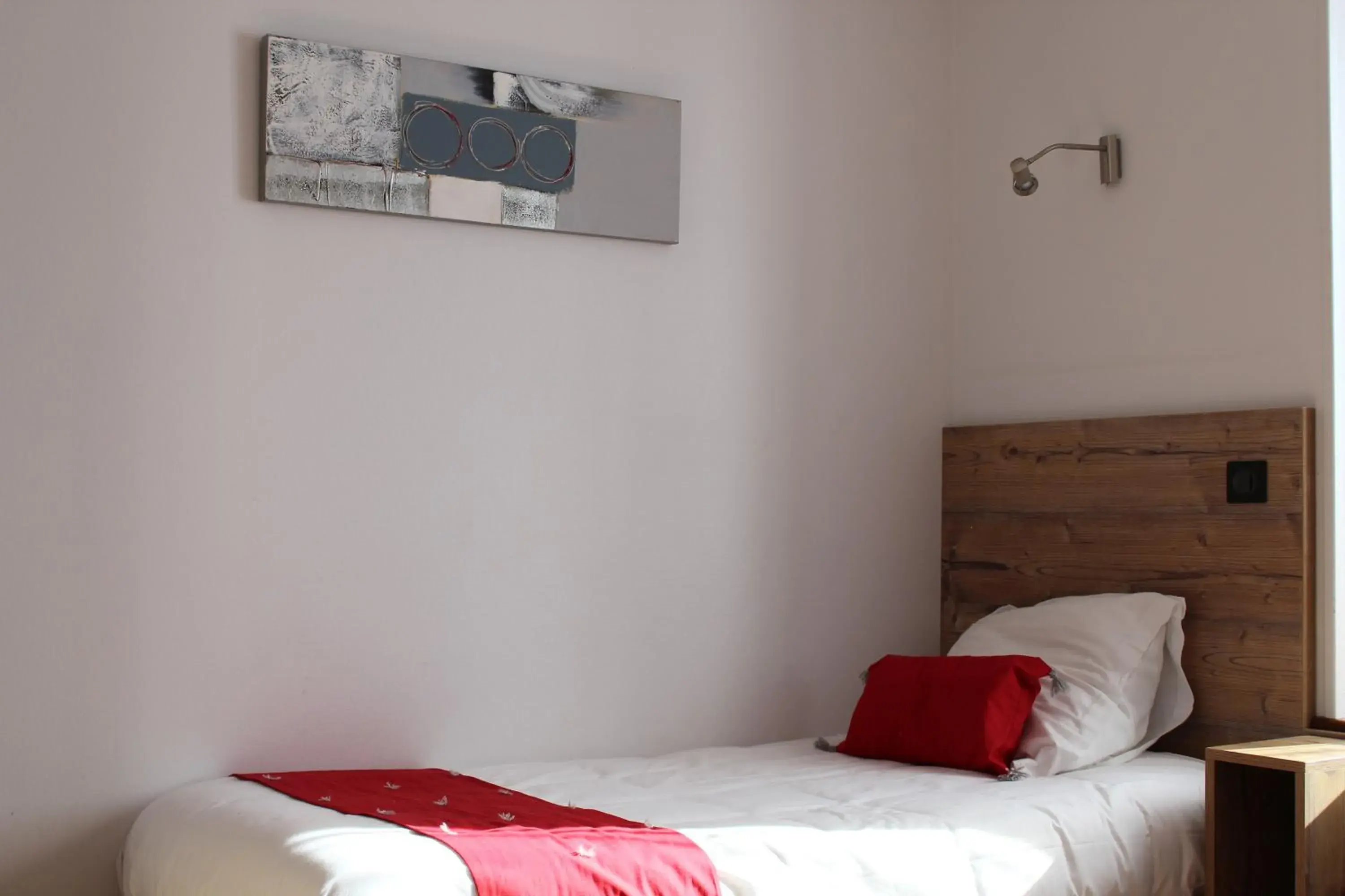 Bed in Logis Hôtel Auberge de l'Allagnonette Bed in Logis Hôtel Auberge de l'Allagnonette