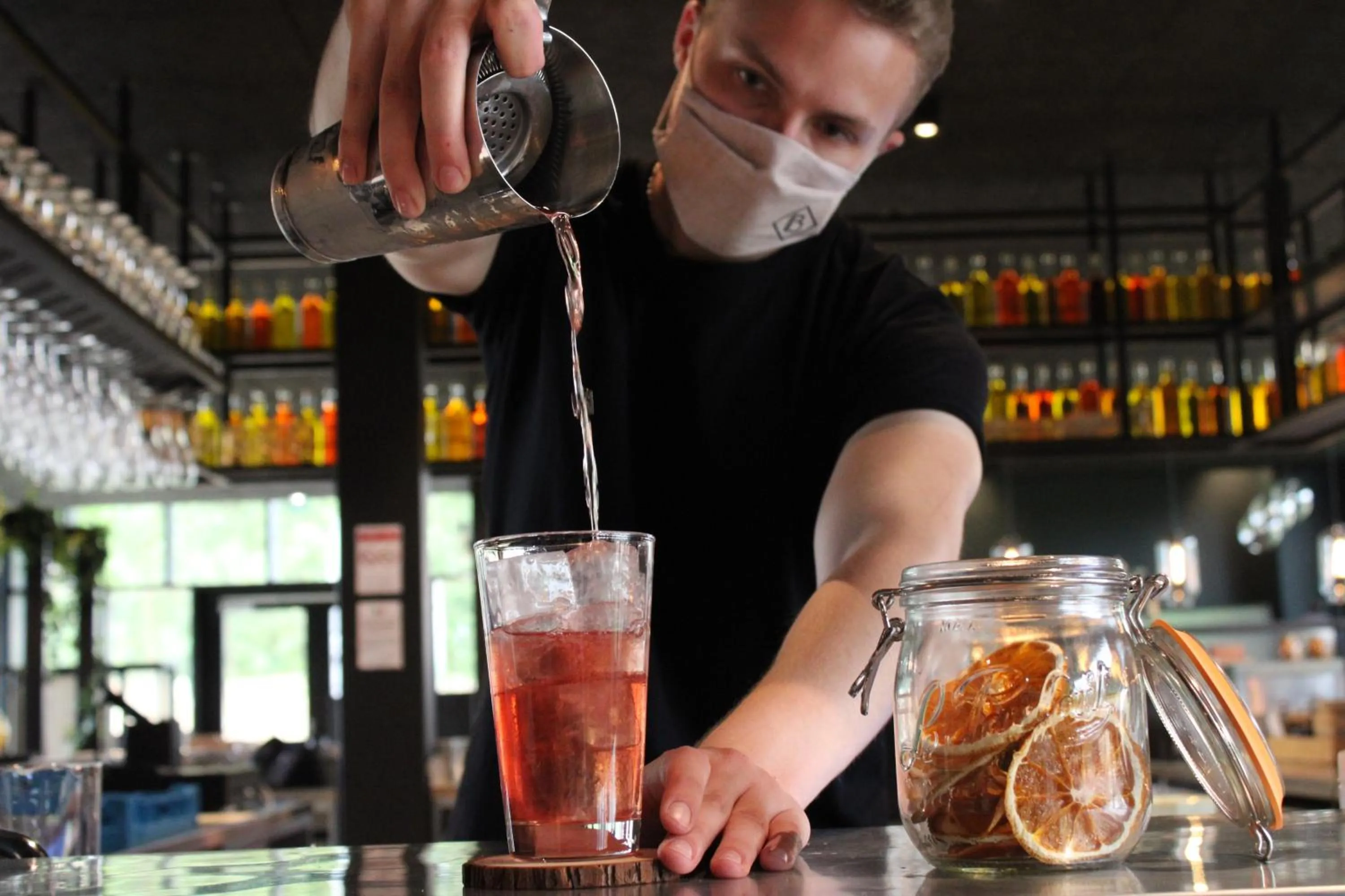 Lounge or bar in BERCAIL