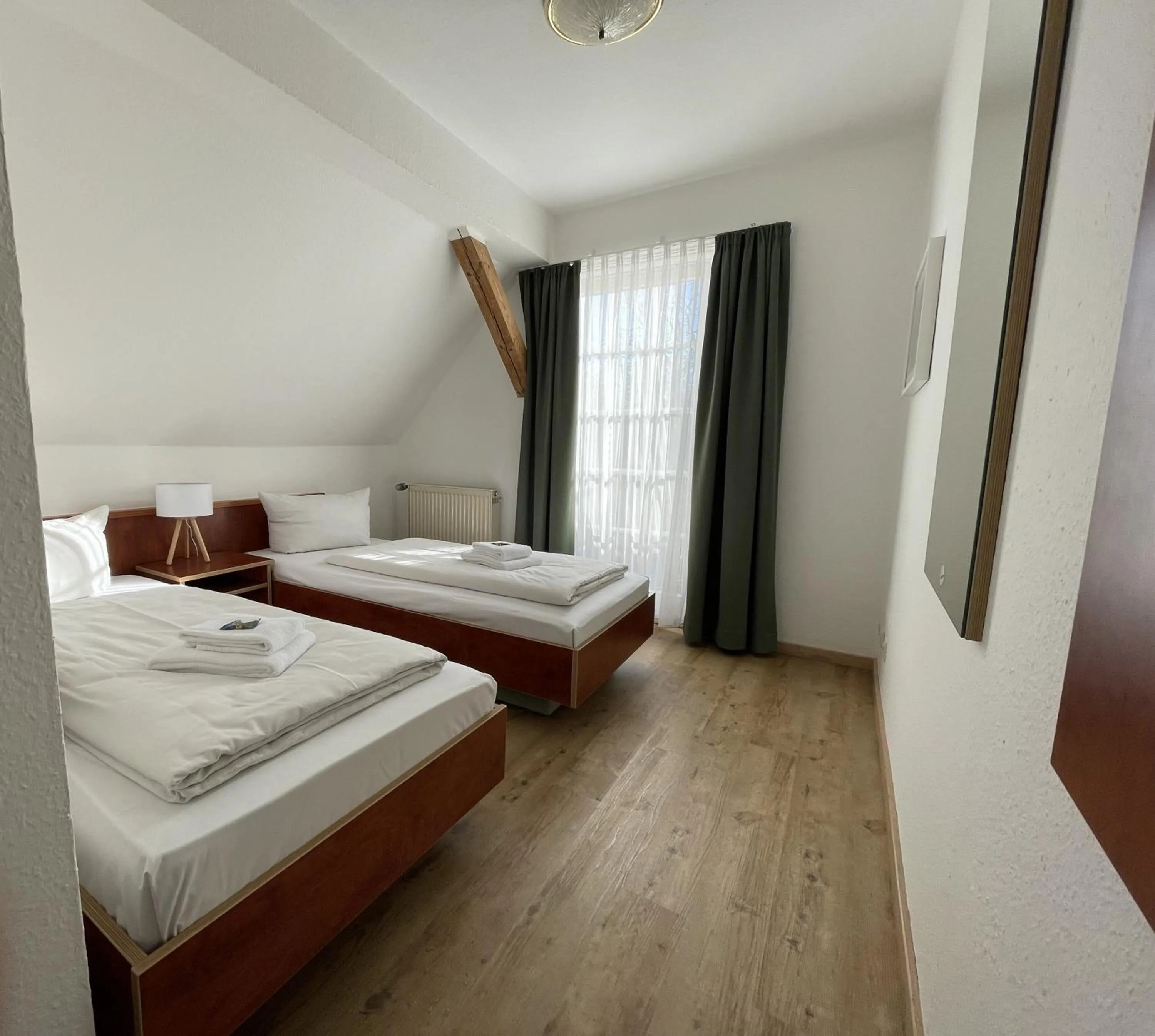 Bedroom, Bed in Landhotel Gutshof im Oertzetal in Oldendorf, Südheide