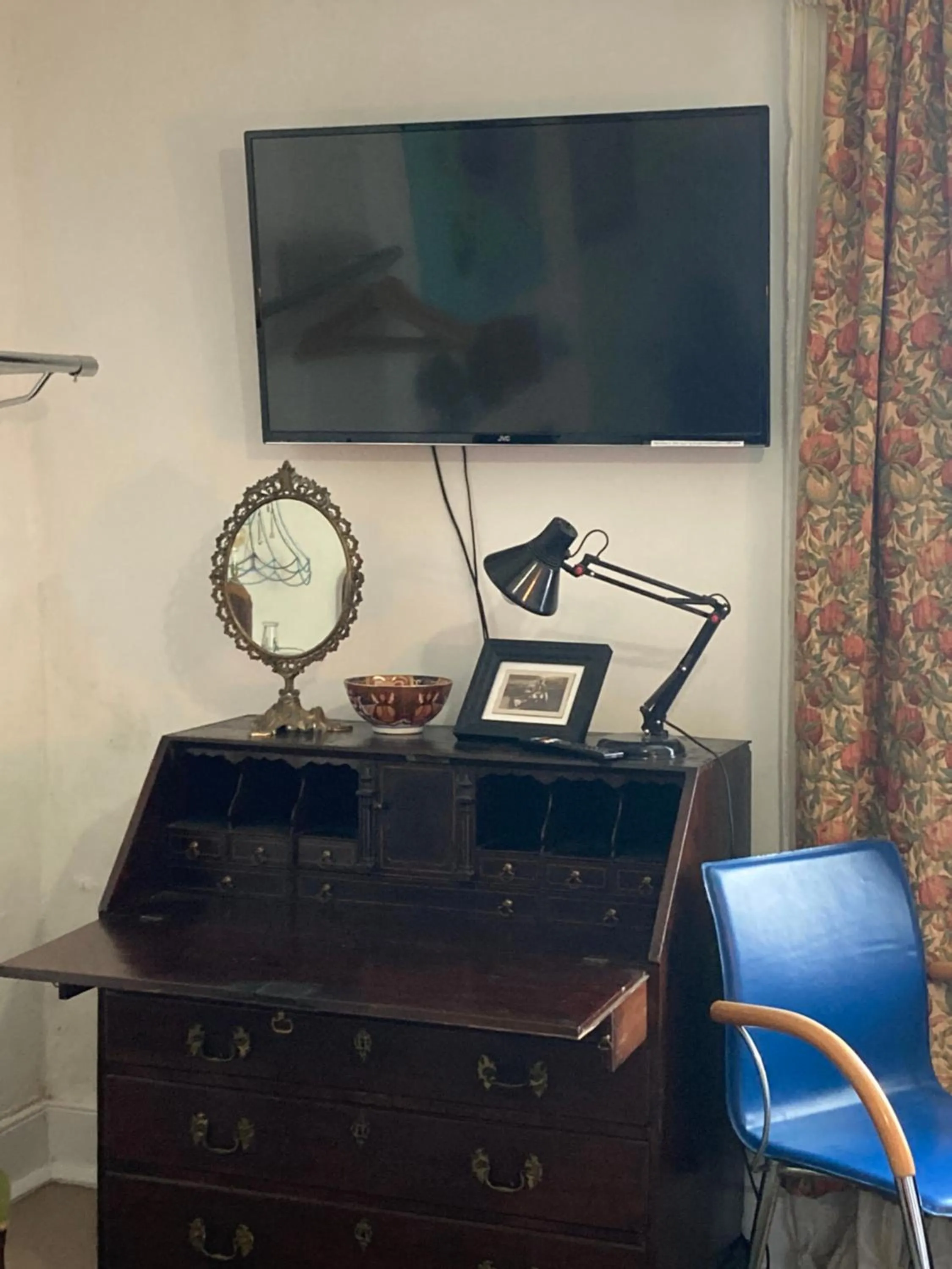 TV and multimedia in Art House B & B