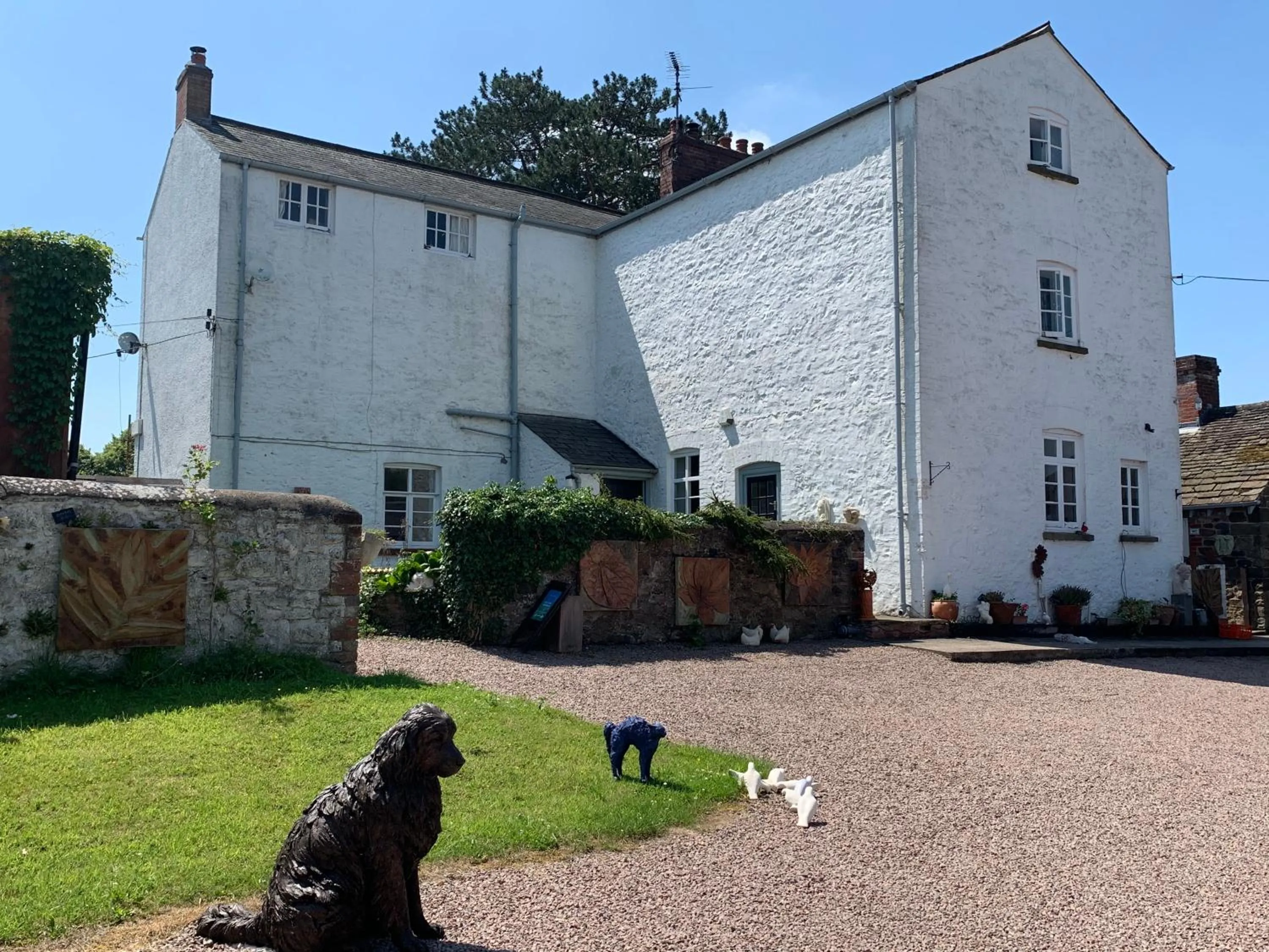 Property building in Art House B & B