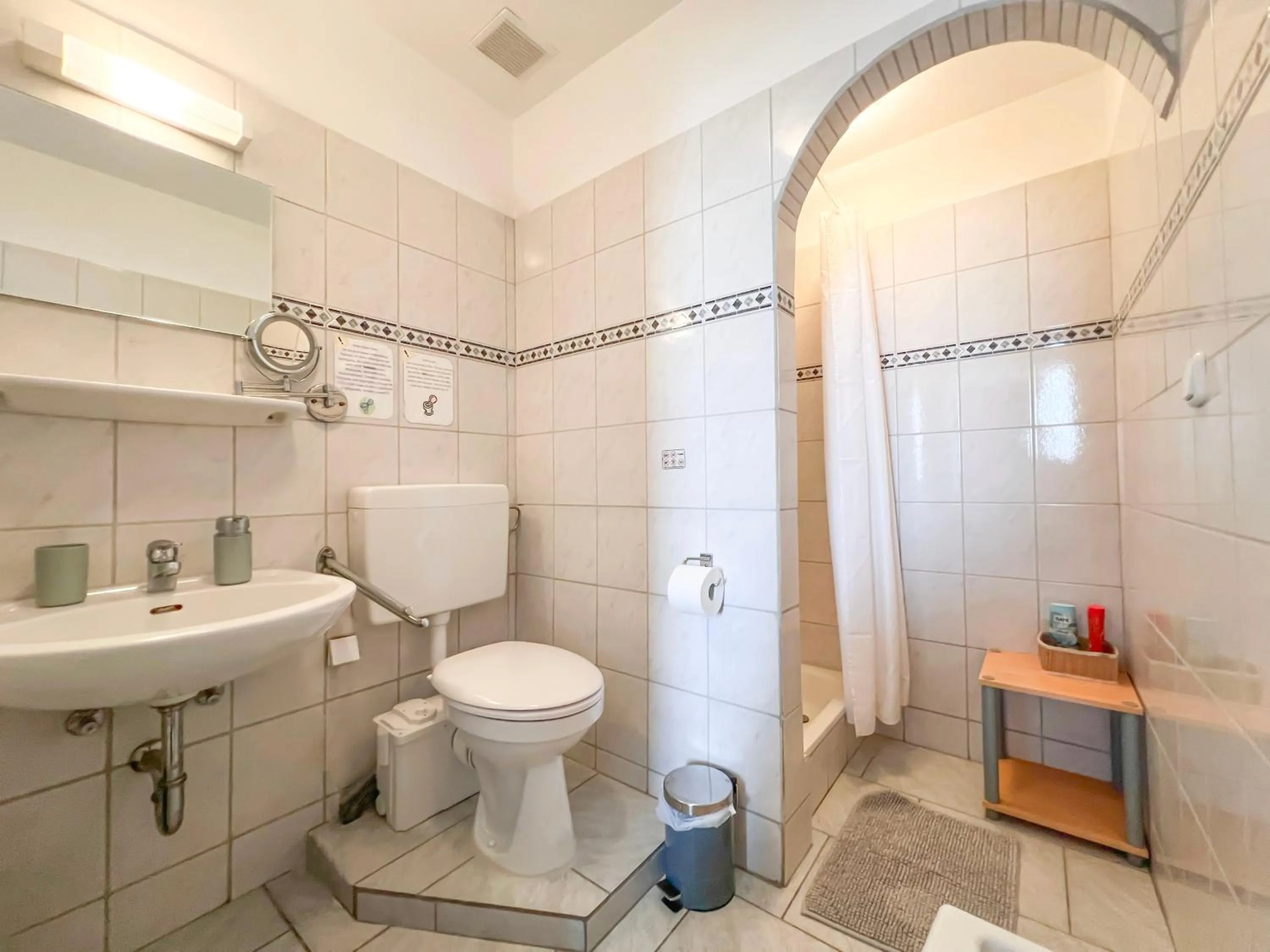 Toilet in Weserstern