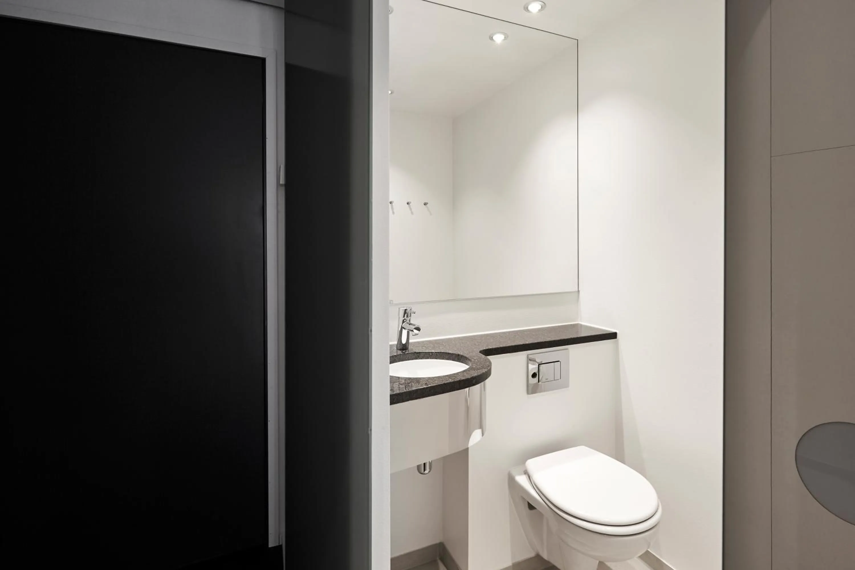 Toilet in Next House Copenhagen