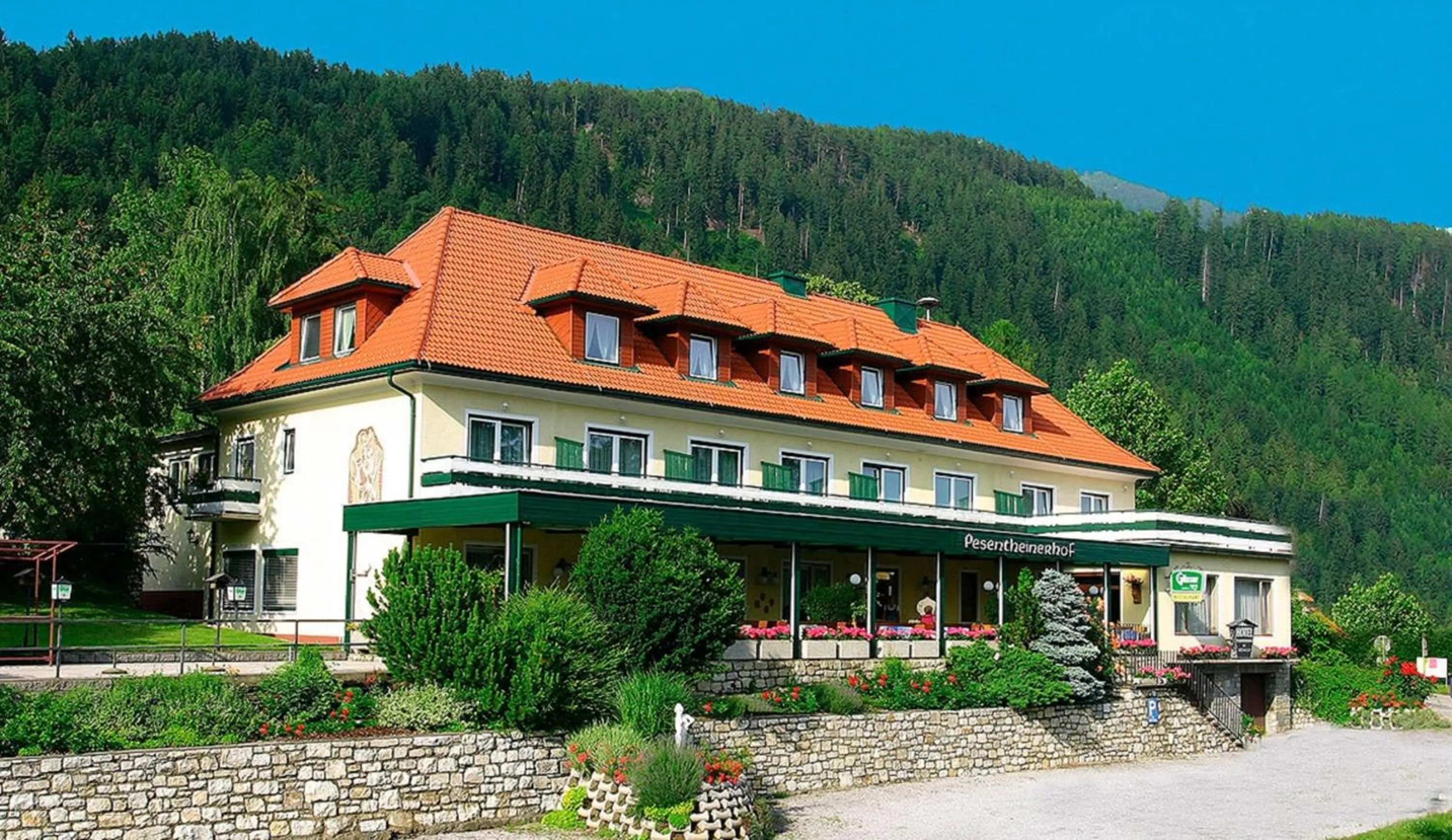 Facade/entrance in Pesentheinerhof