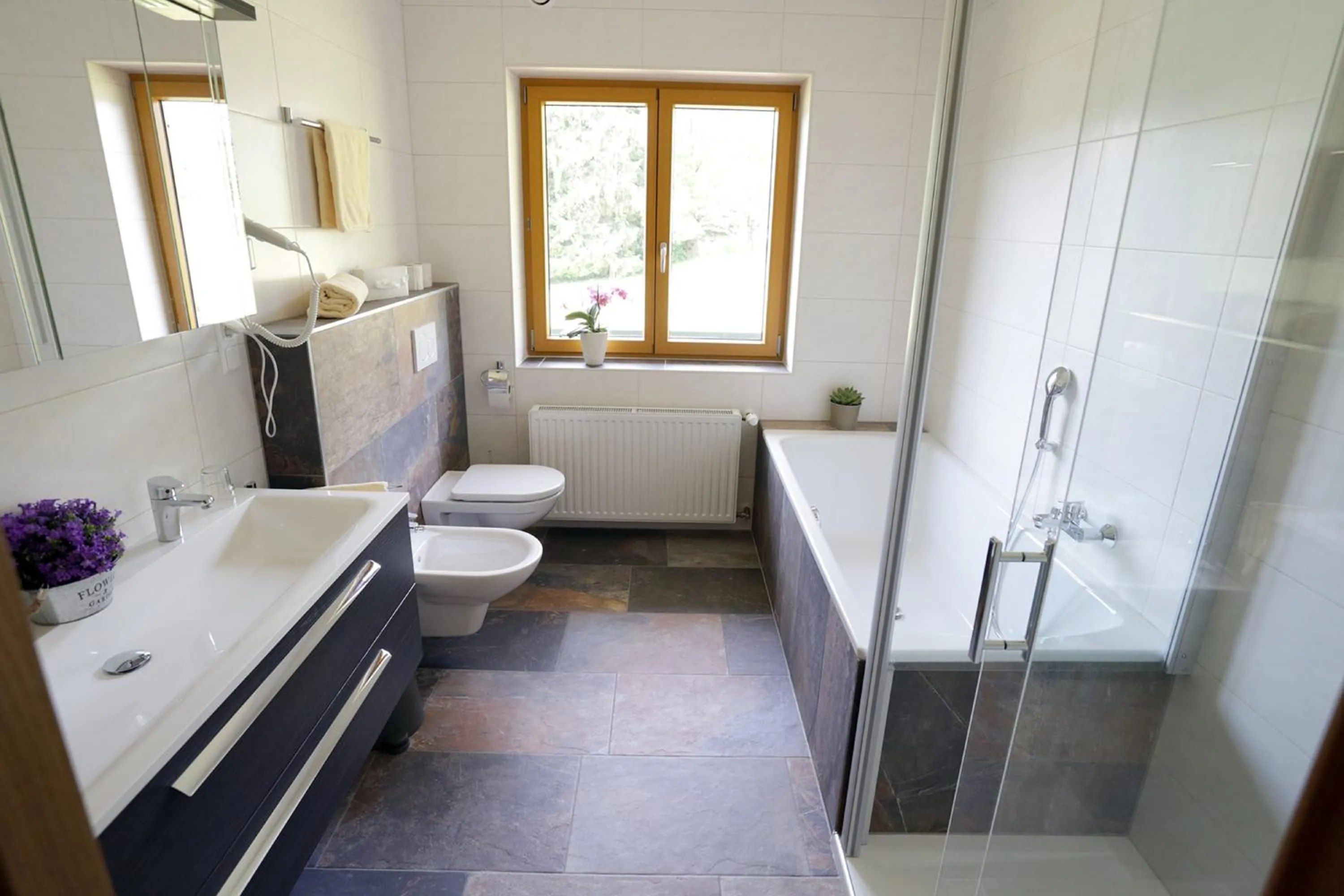 Bathroom in Pesentheinerhof