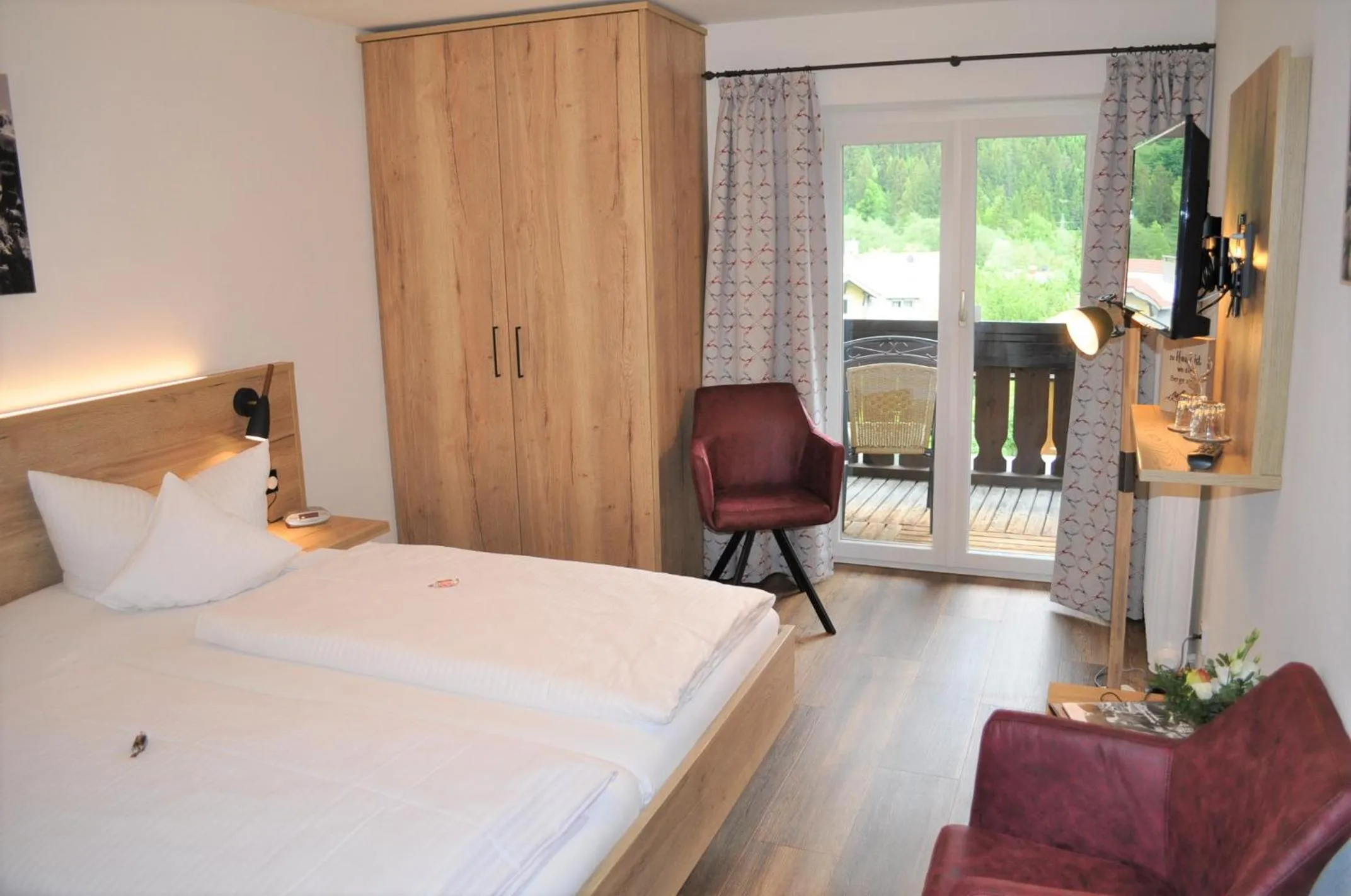 Photo of the whole room, Bed in Hotel Garni Malerwinkl