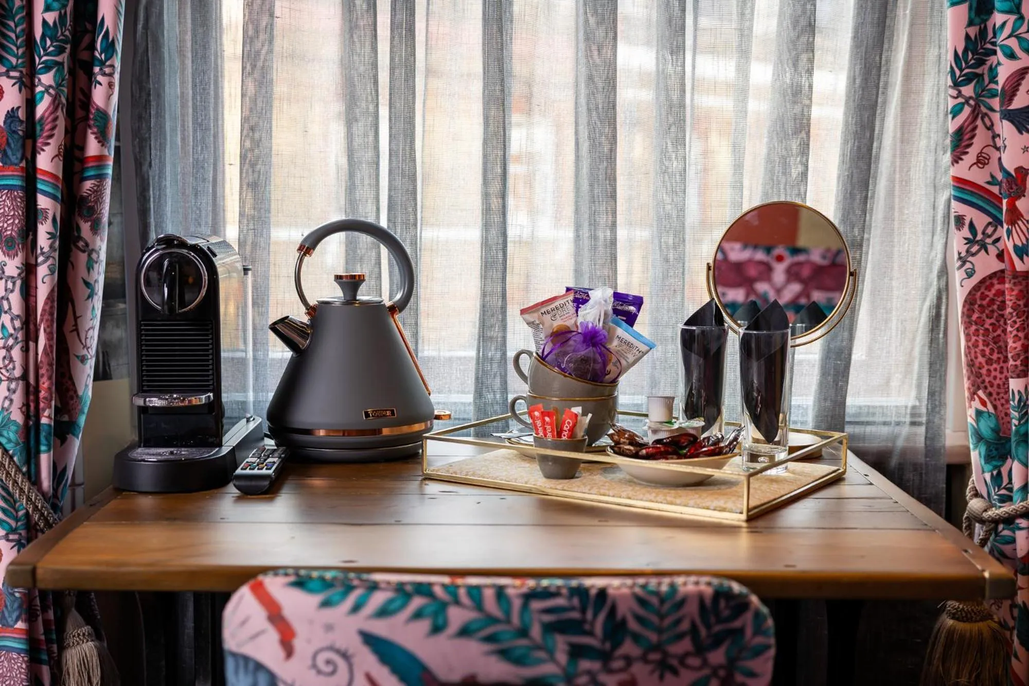 Bedroom in The Kings Arms Pub & Boutique Rooms