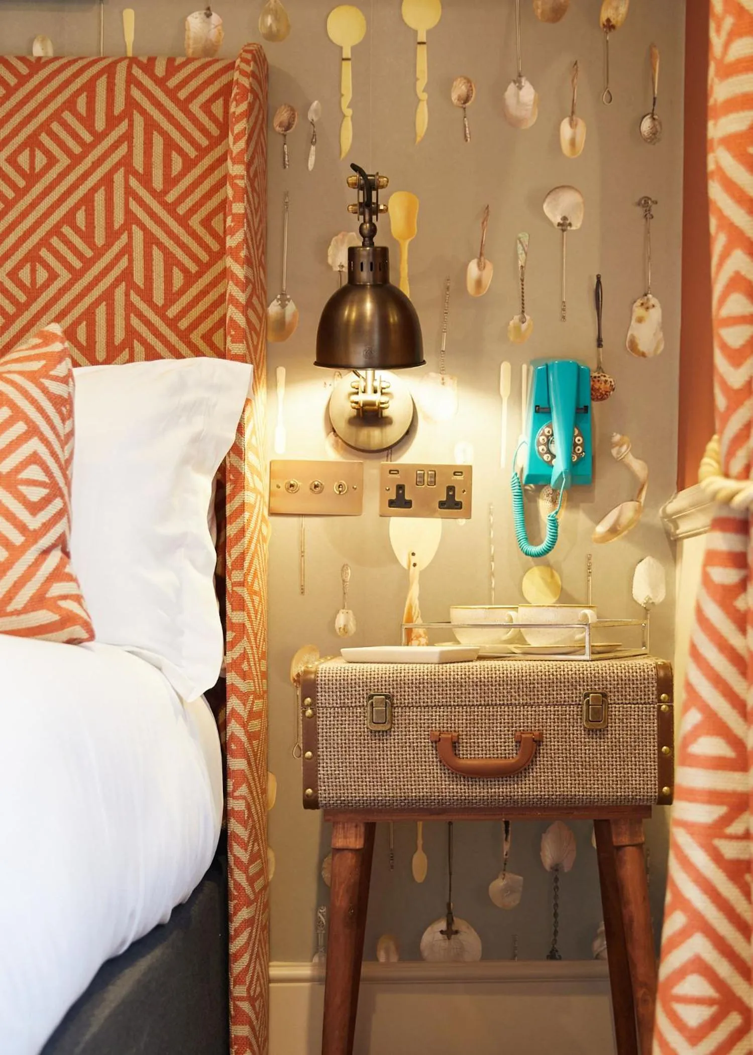 Bed in The Kings Arms Pub & Boutique Rooms