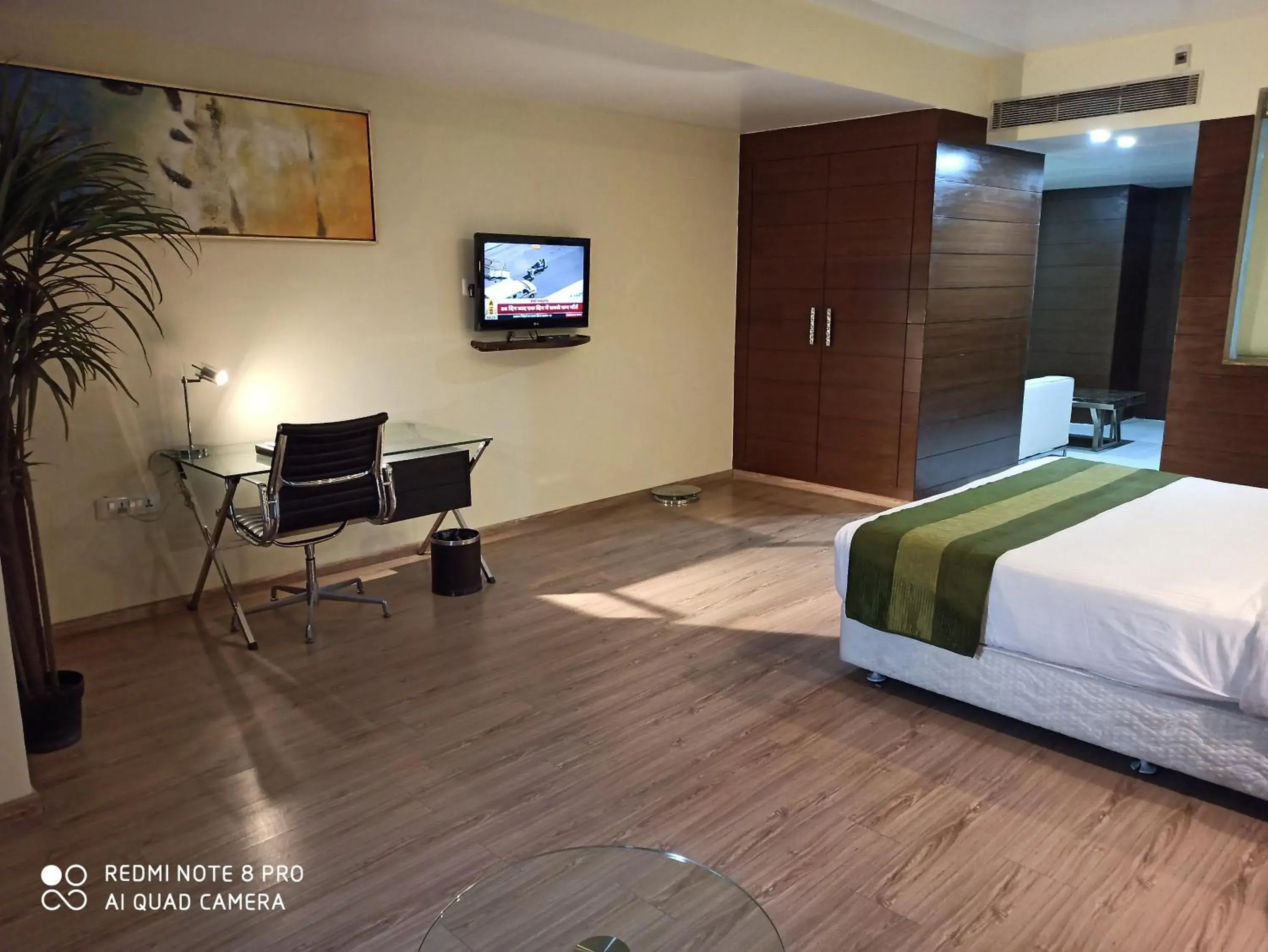 Bedroom, TV/Entertainment Center in Hotel Patliputra Exotica Bedroom, TV/Entertainment Center in Hotel Patliputra Exotica