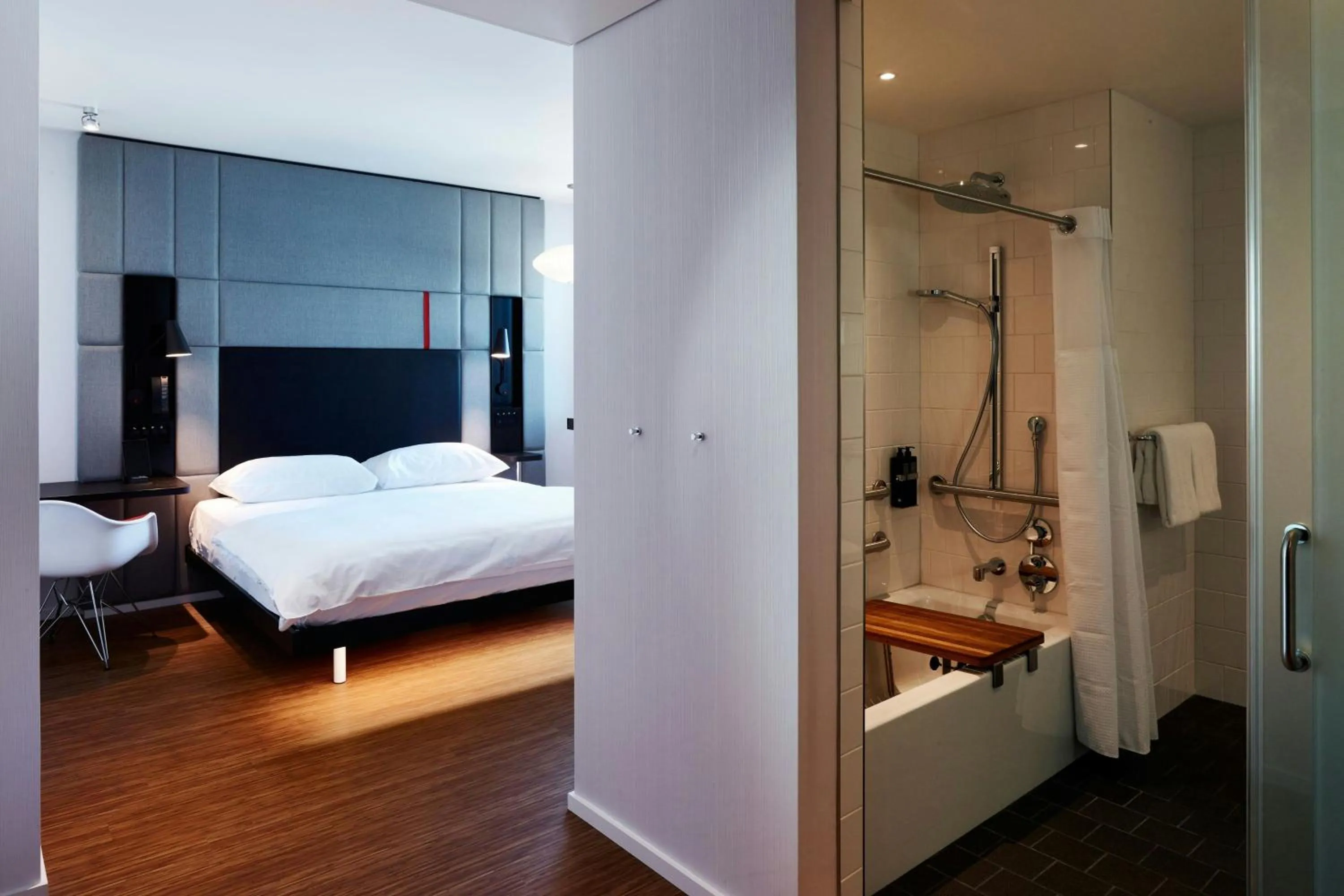 Bedroom, Bed in citizenM San Francisco Union Square