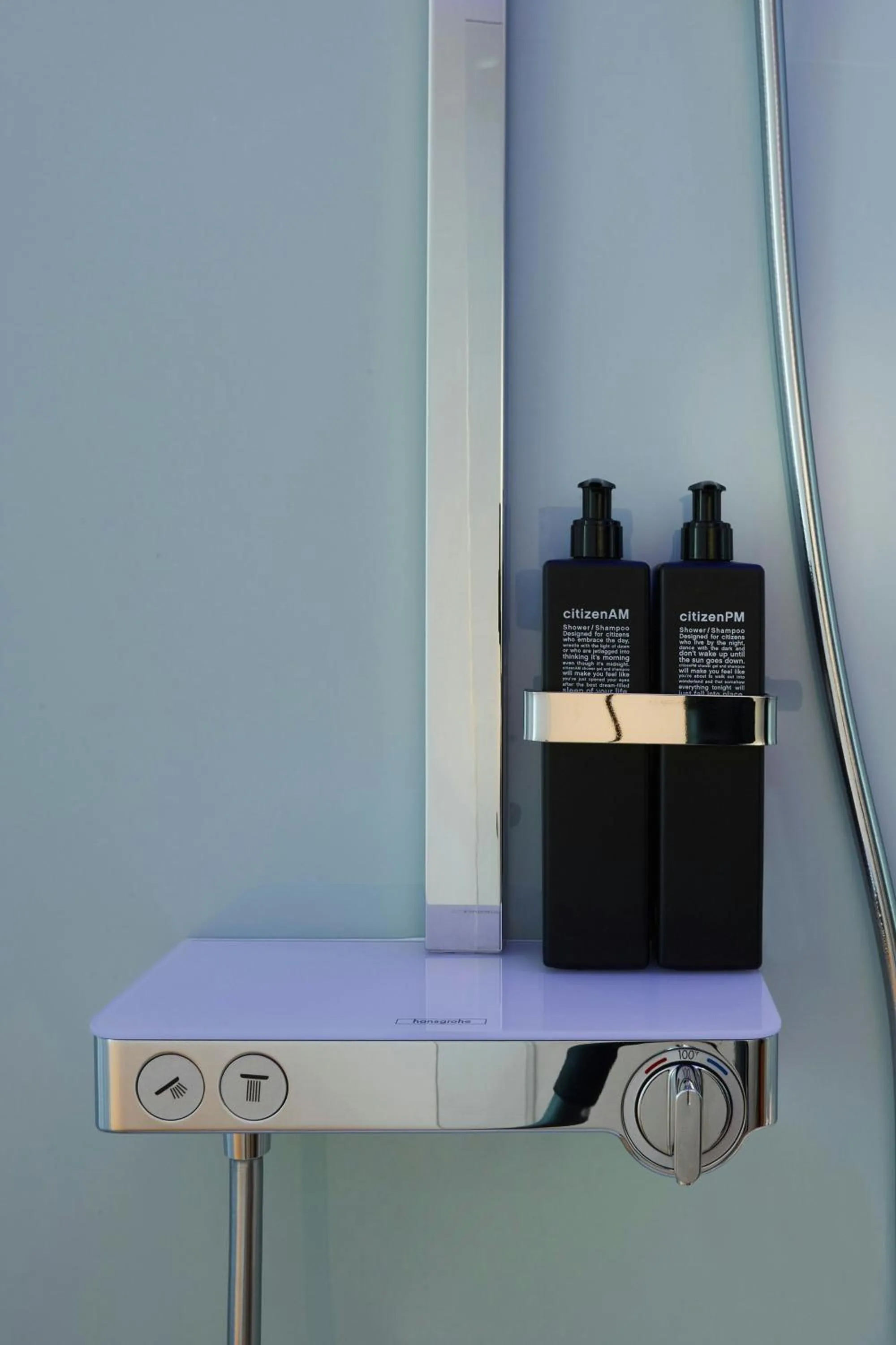 Bedroom in citizenM San Francisco Union Square