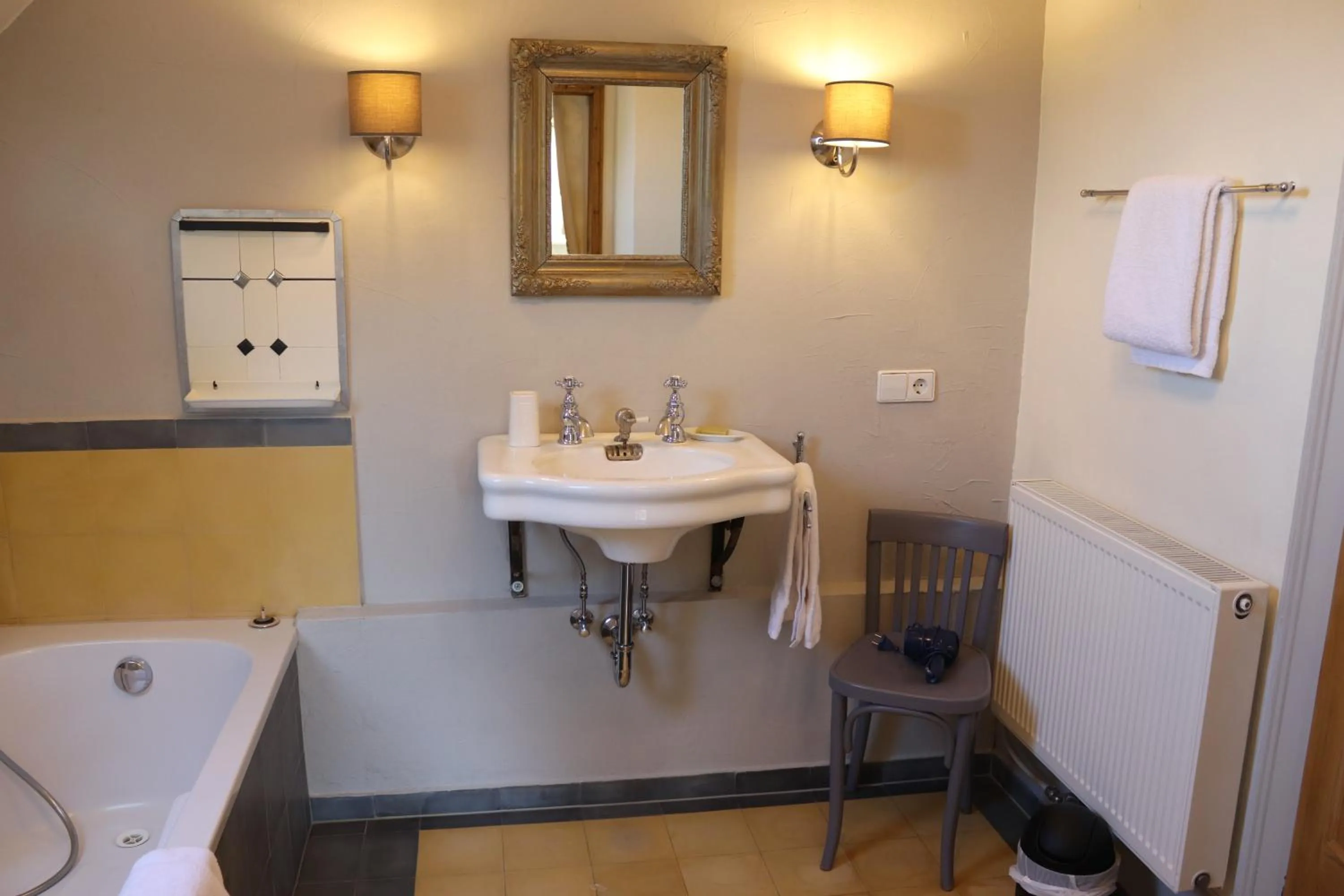 Bathroom in Hotel de Charme 'zum Schiff'