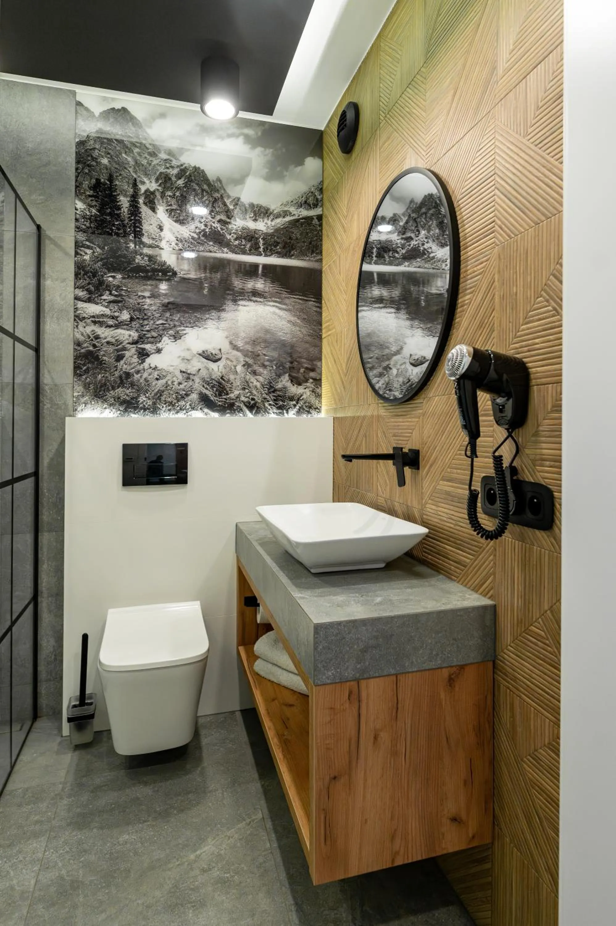 Toilet in Tatra Square Apartments