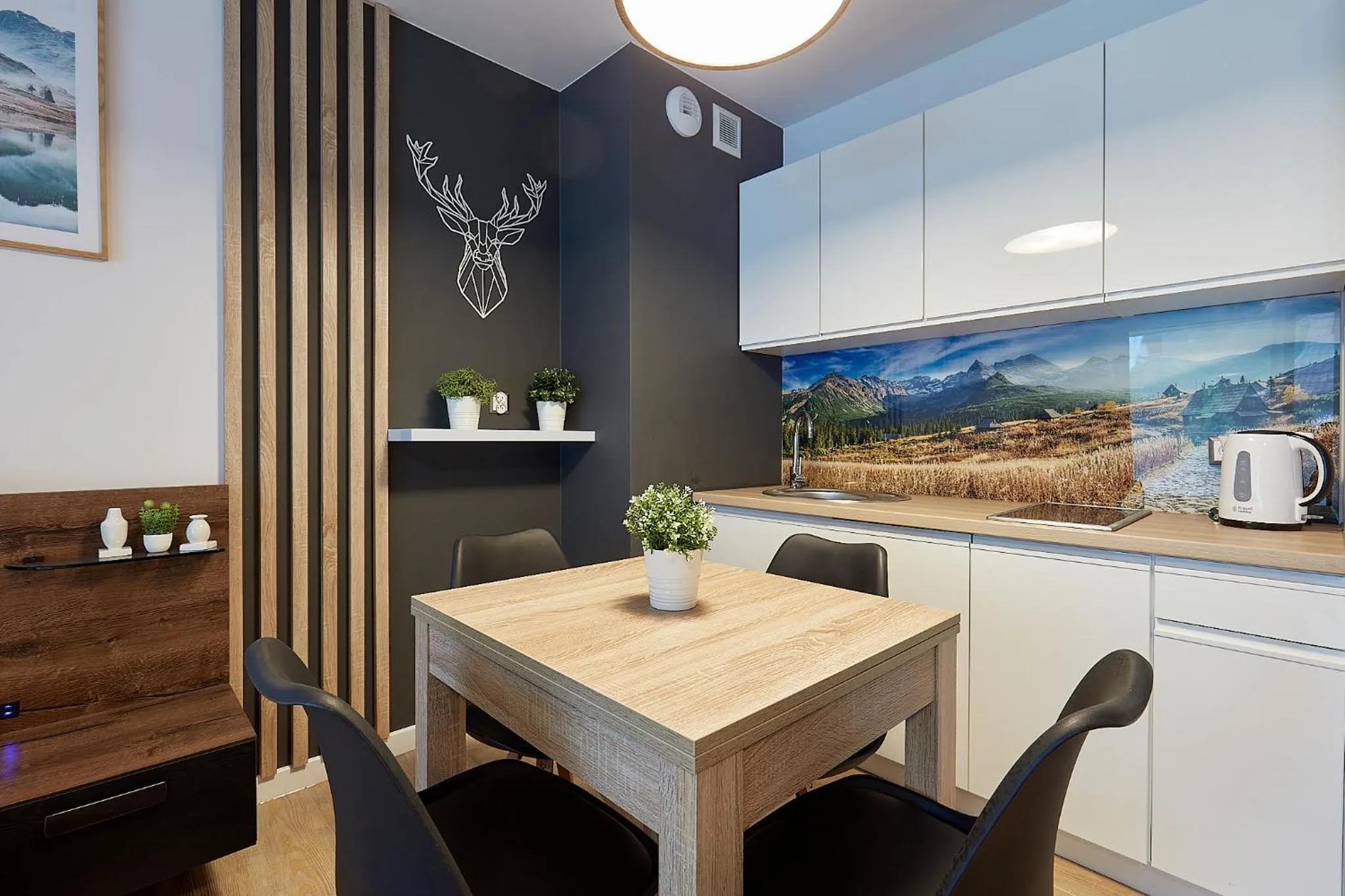 Kitchen or kitchenette in Tatra Square Apartments