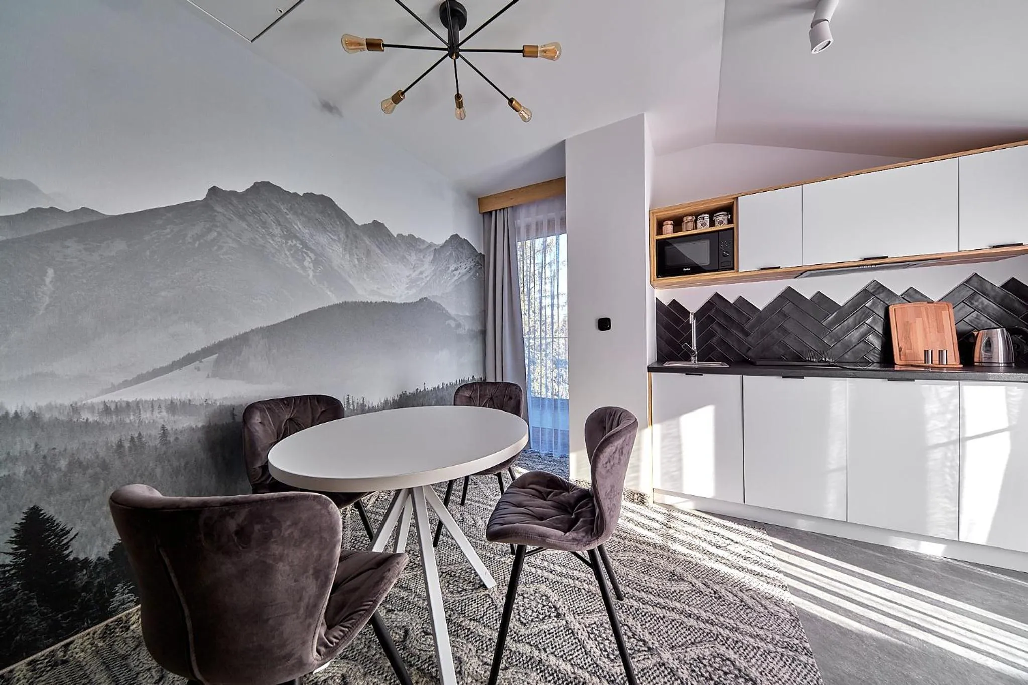 Kitchen or kitchenette in Tatra Square Apartments