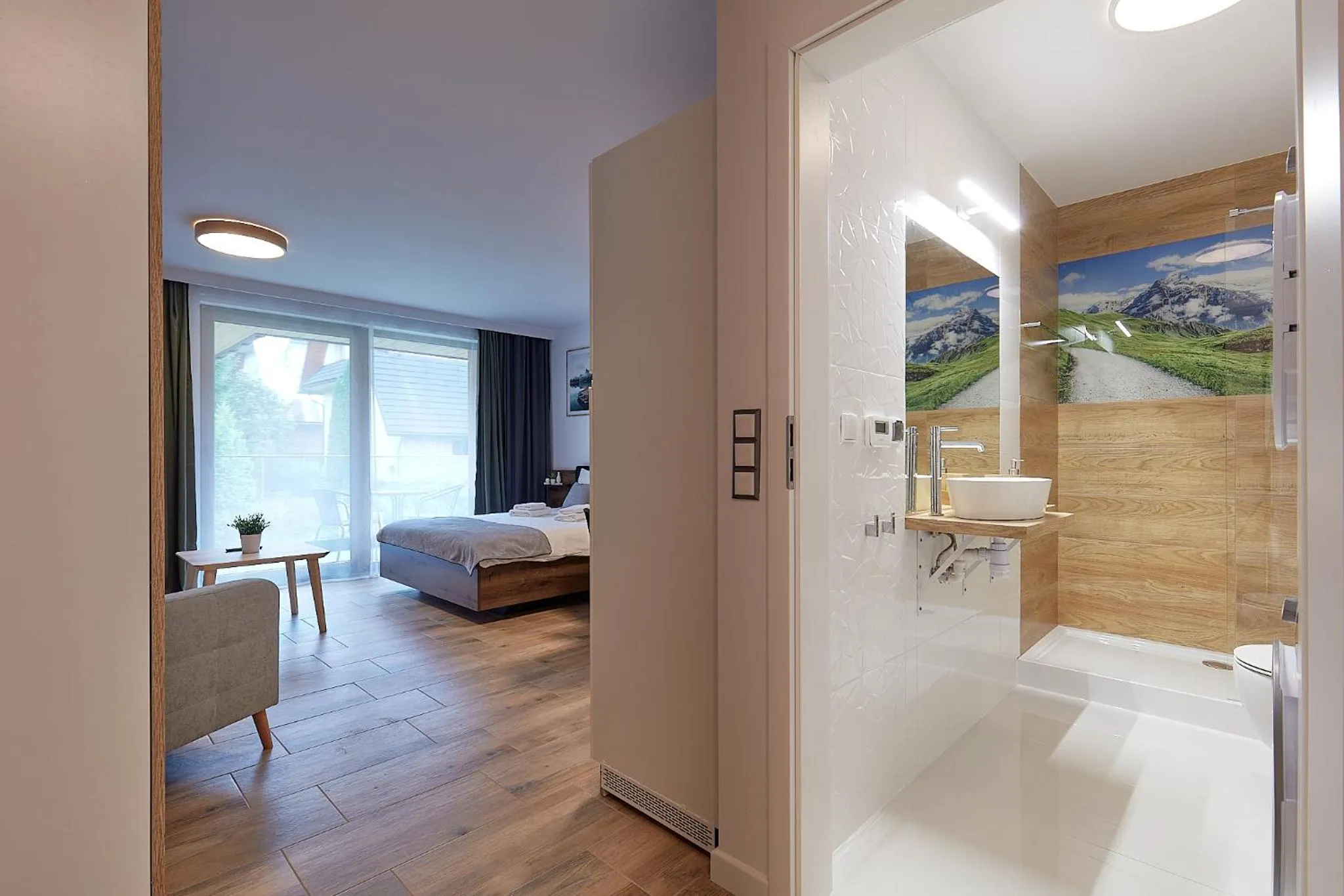Bathroom, Bed in Tatra Square Apartments
