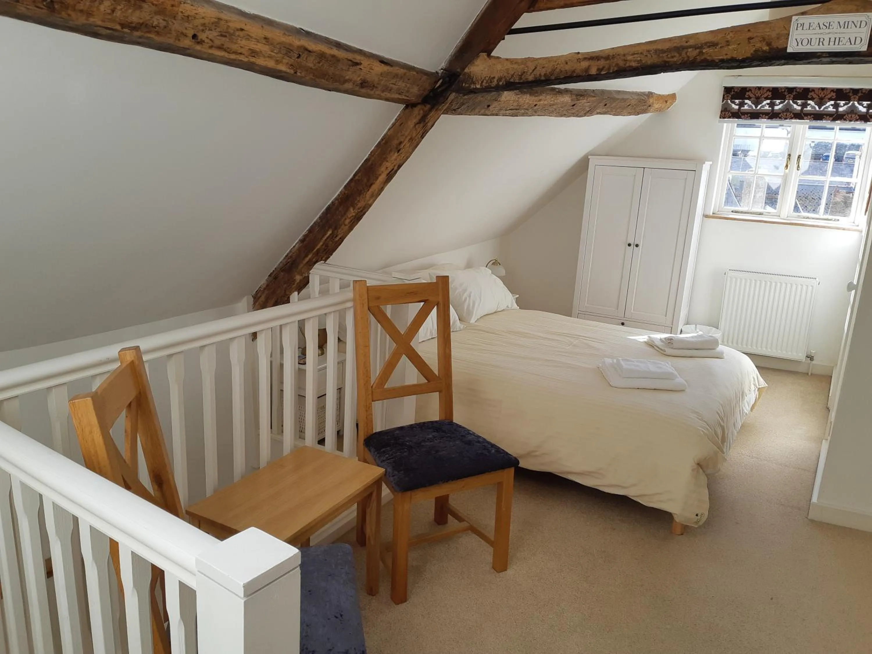 Property building, Bed in Tudor Cottage