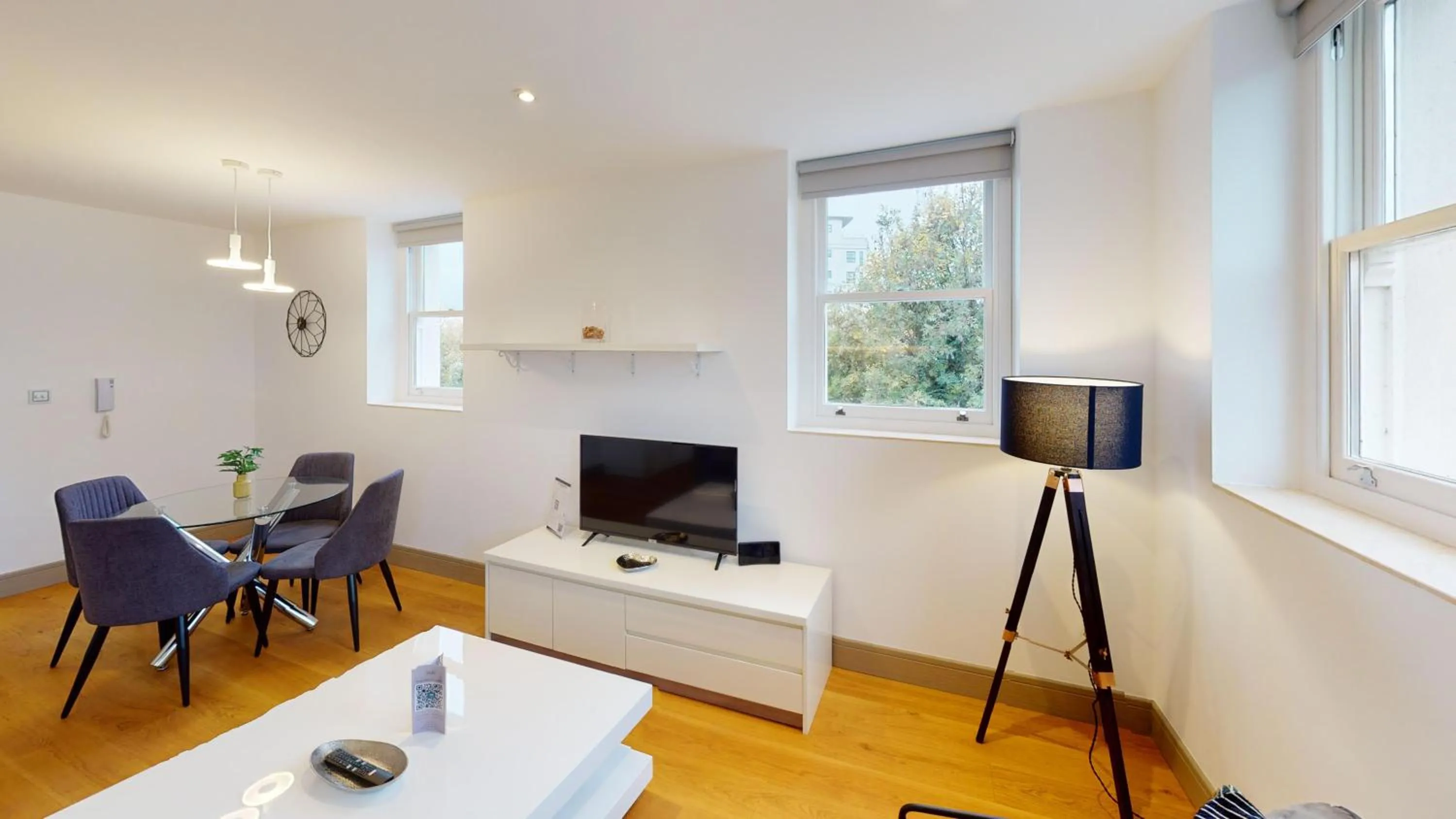 Living room in Charles Hope London Kew Bridge