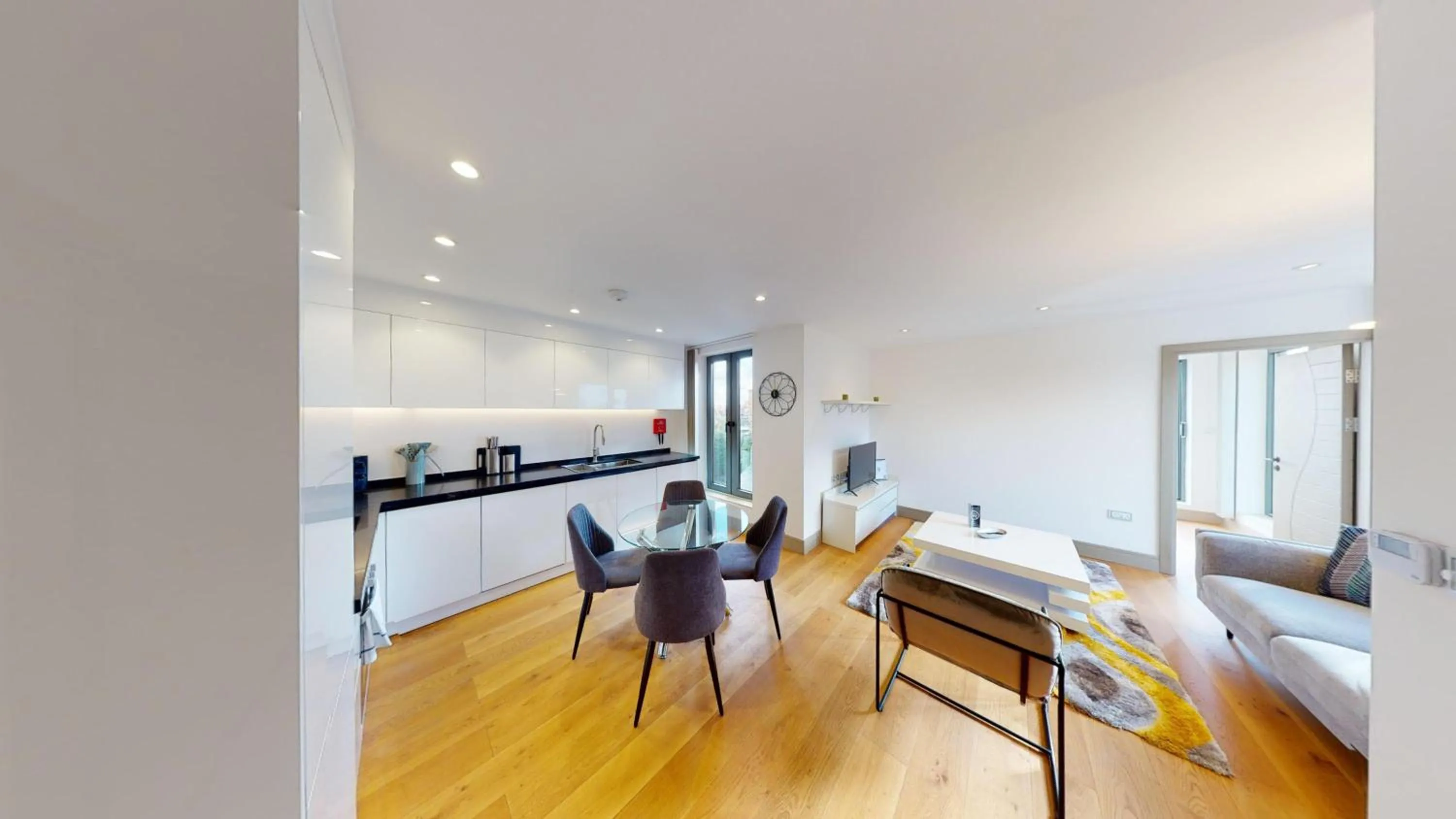 Dining area in Charles Hope London Kew Bridge