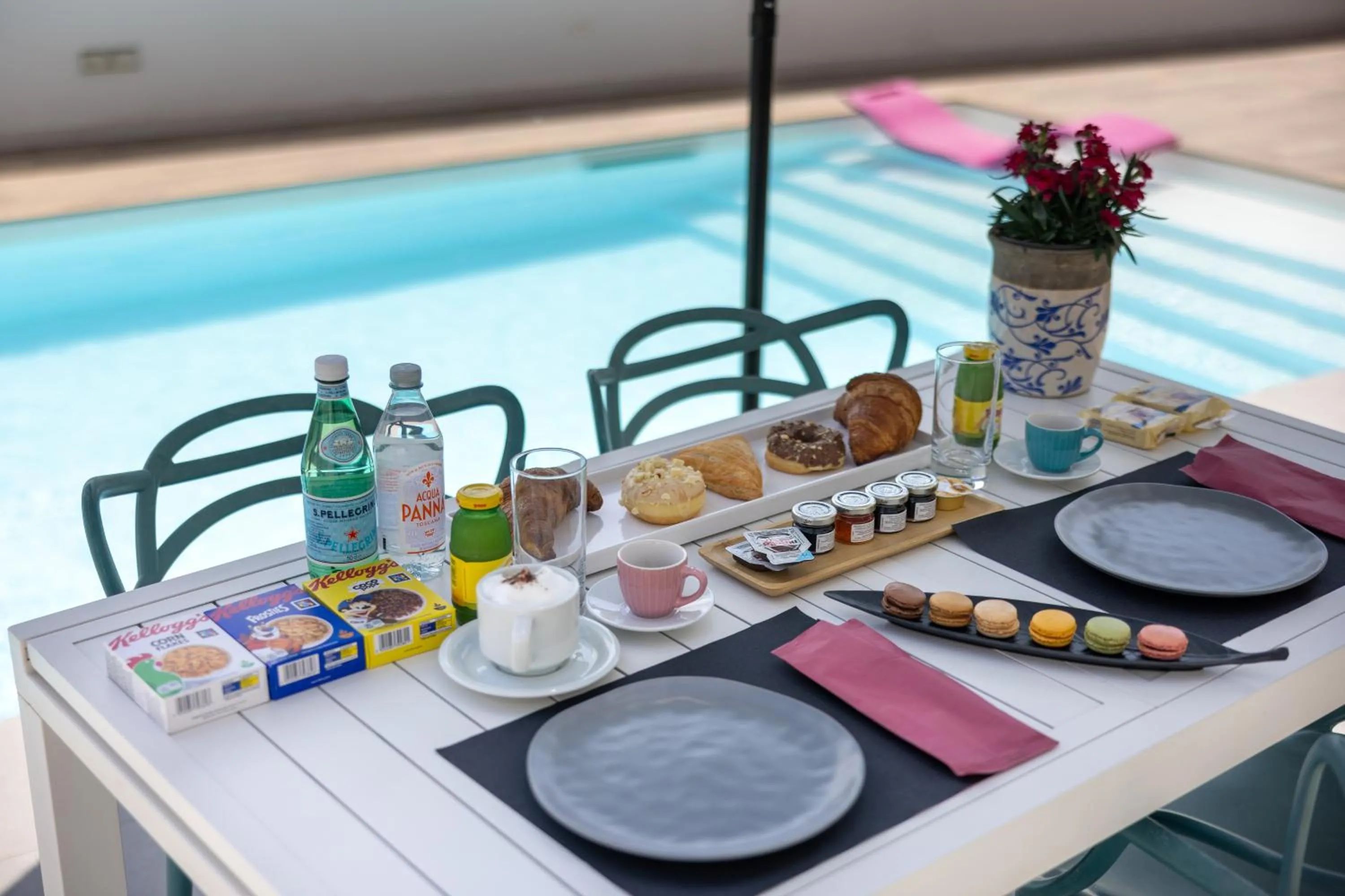 Breakfast in Tropicana Suite - Adults Only