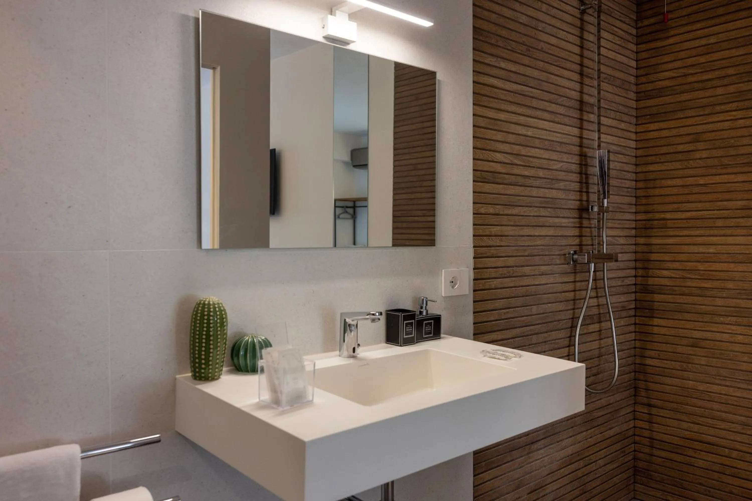 Bathroom in Tropicana Suite - Adults Only