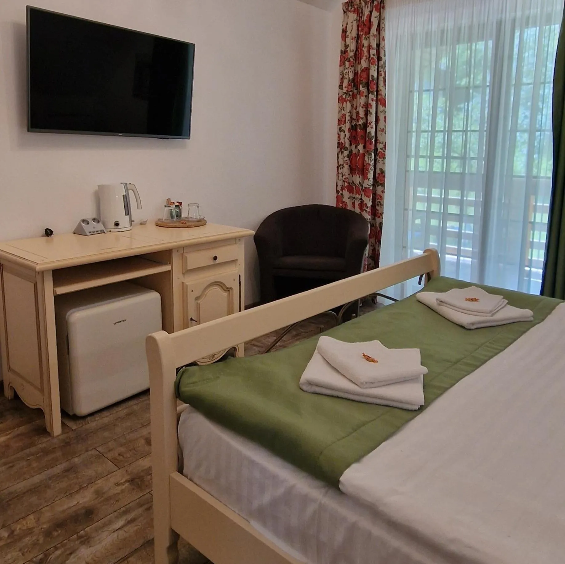 Bedroom, Bed in Provence Suceava