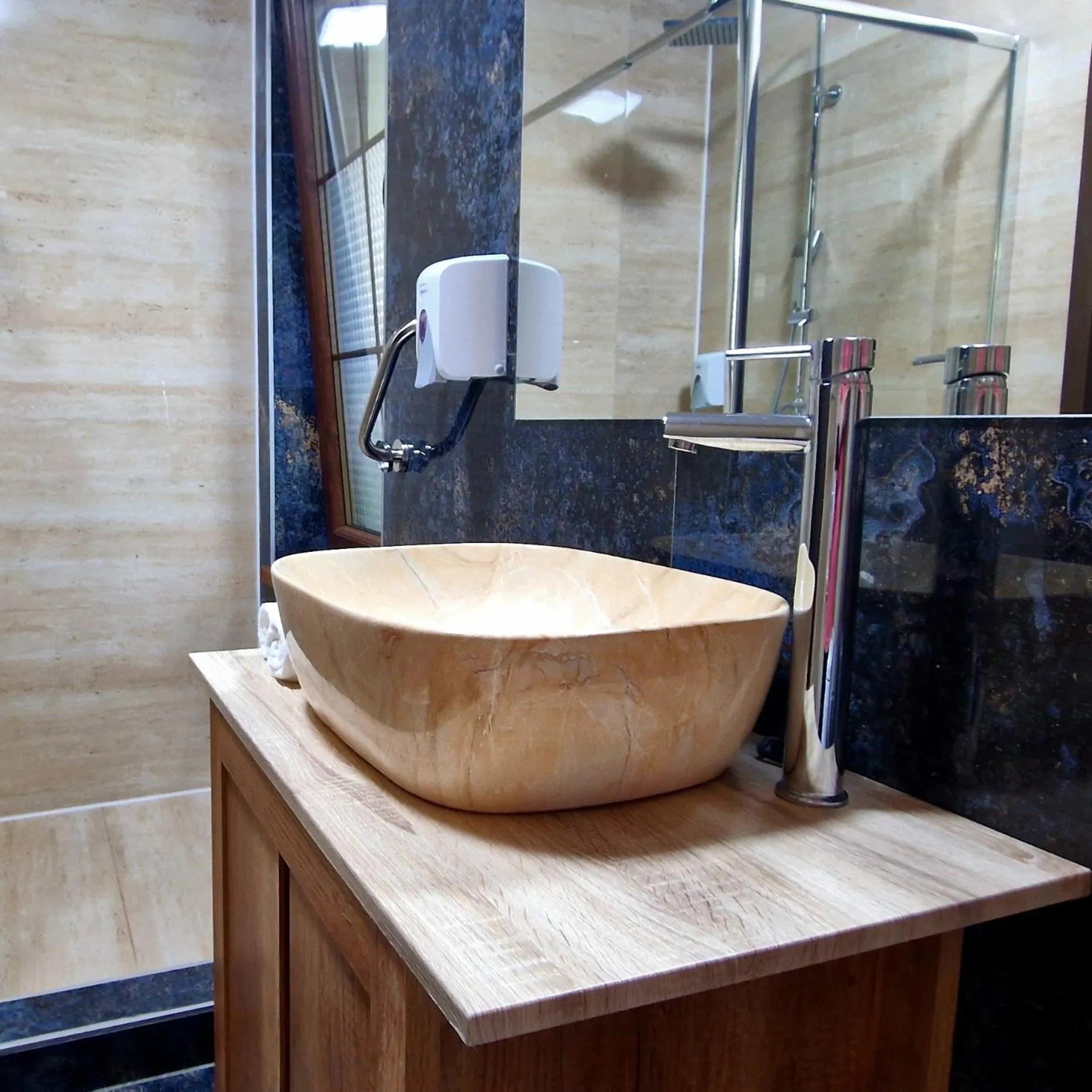 Bathroom in Provence Suceava