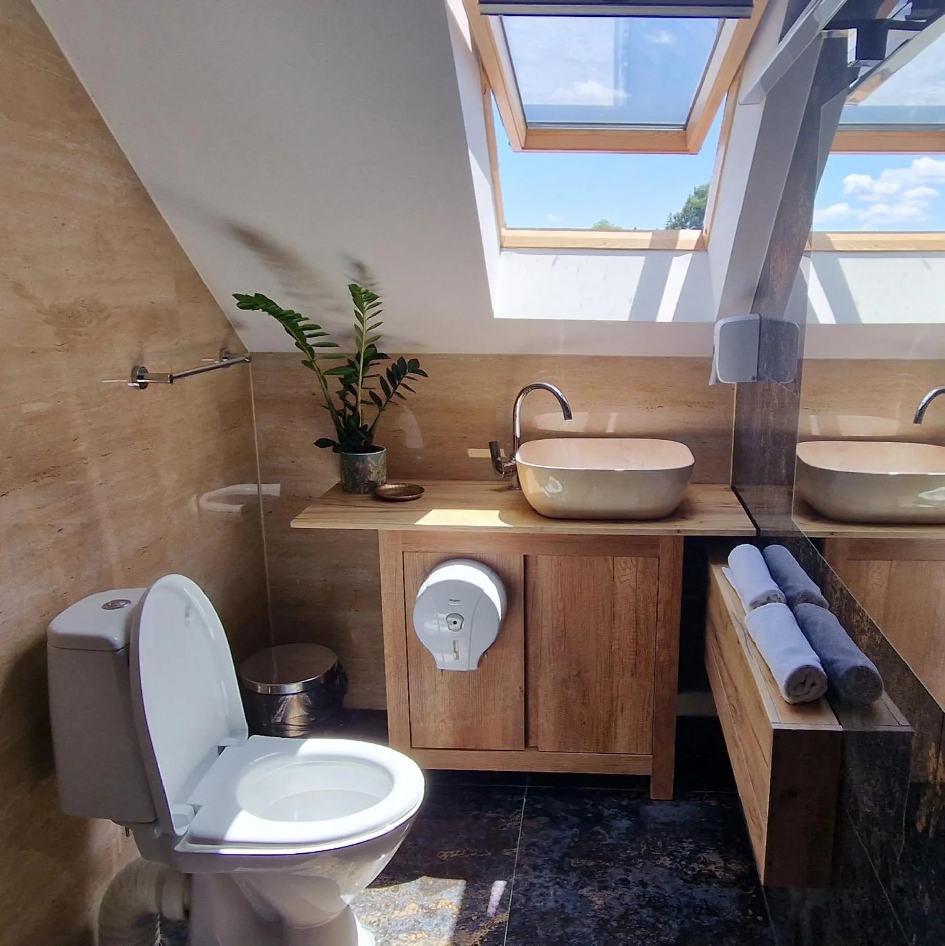 Bathroom in Provence Suceava