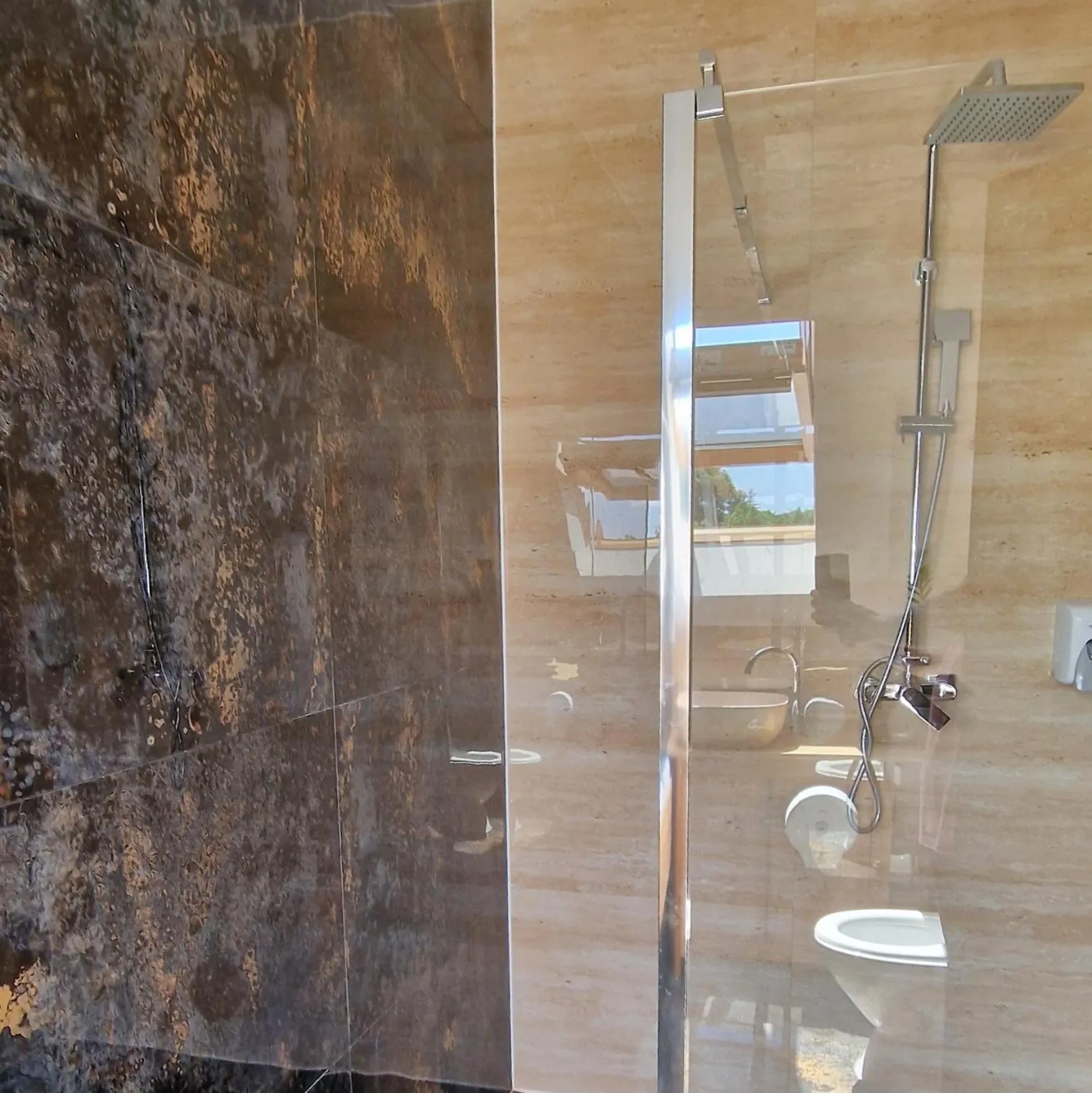 Bathroom in Provence Suceava