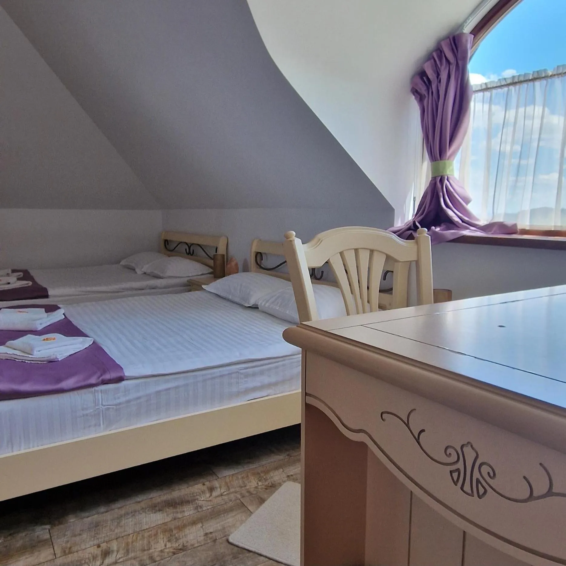Bedroom, Bed in Provence Suceava