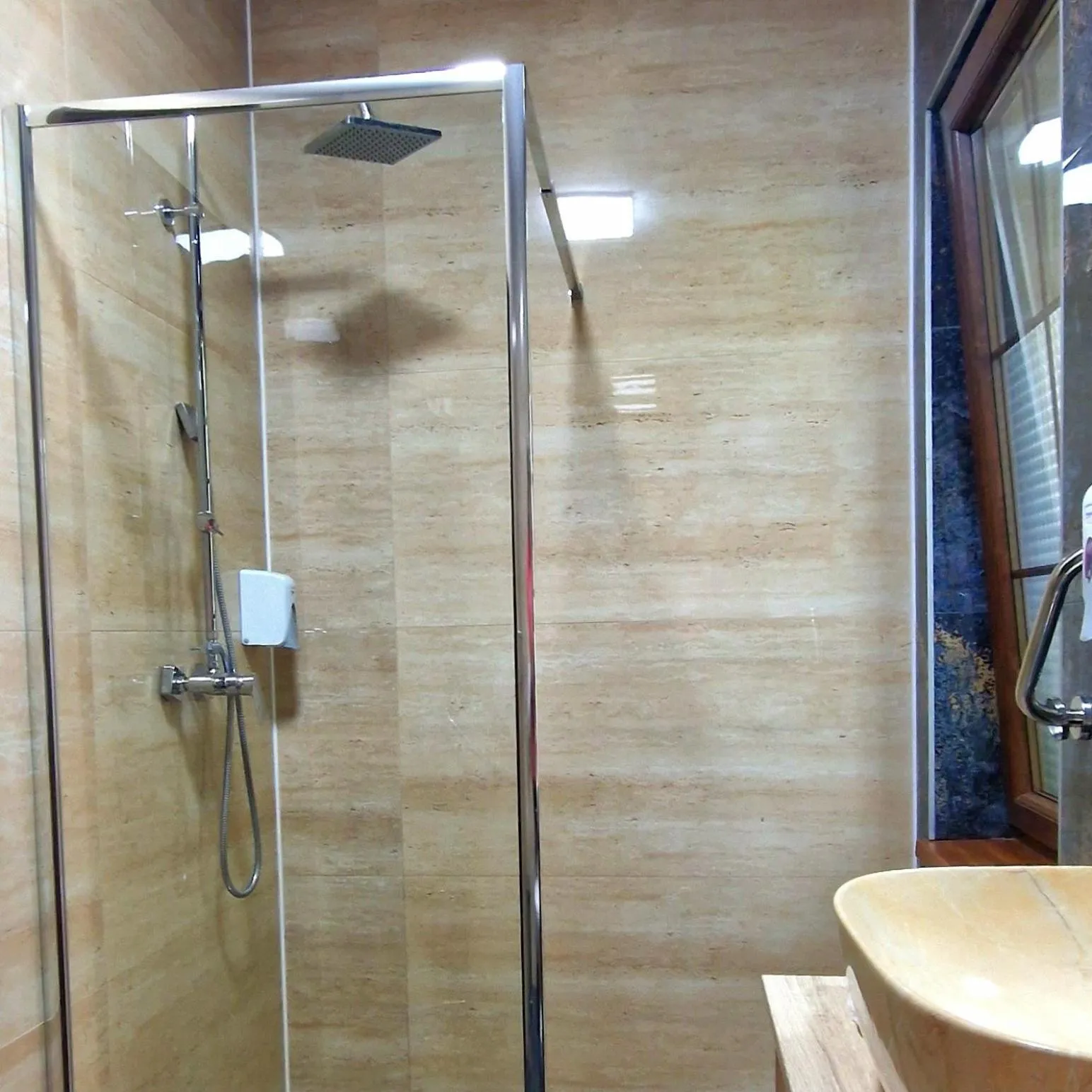Bathroom in Provence Suceava