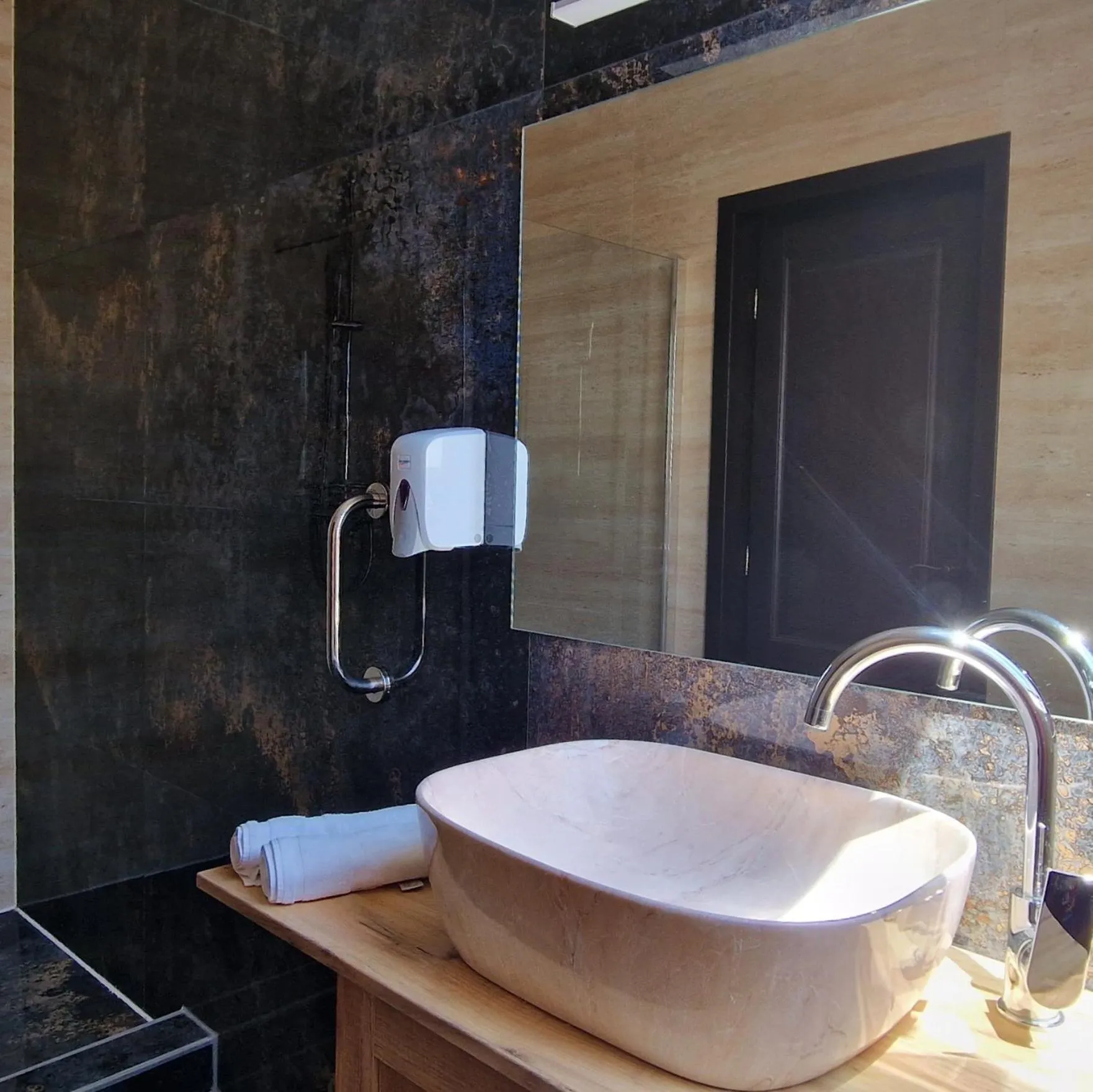 Bathroom in Provence Suceava